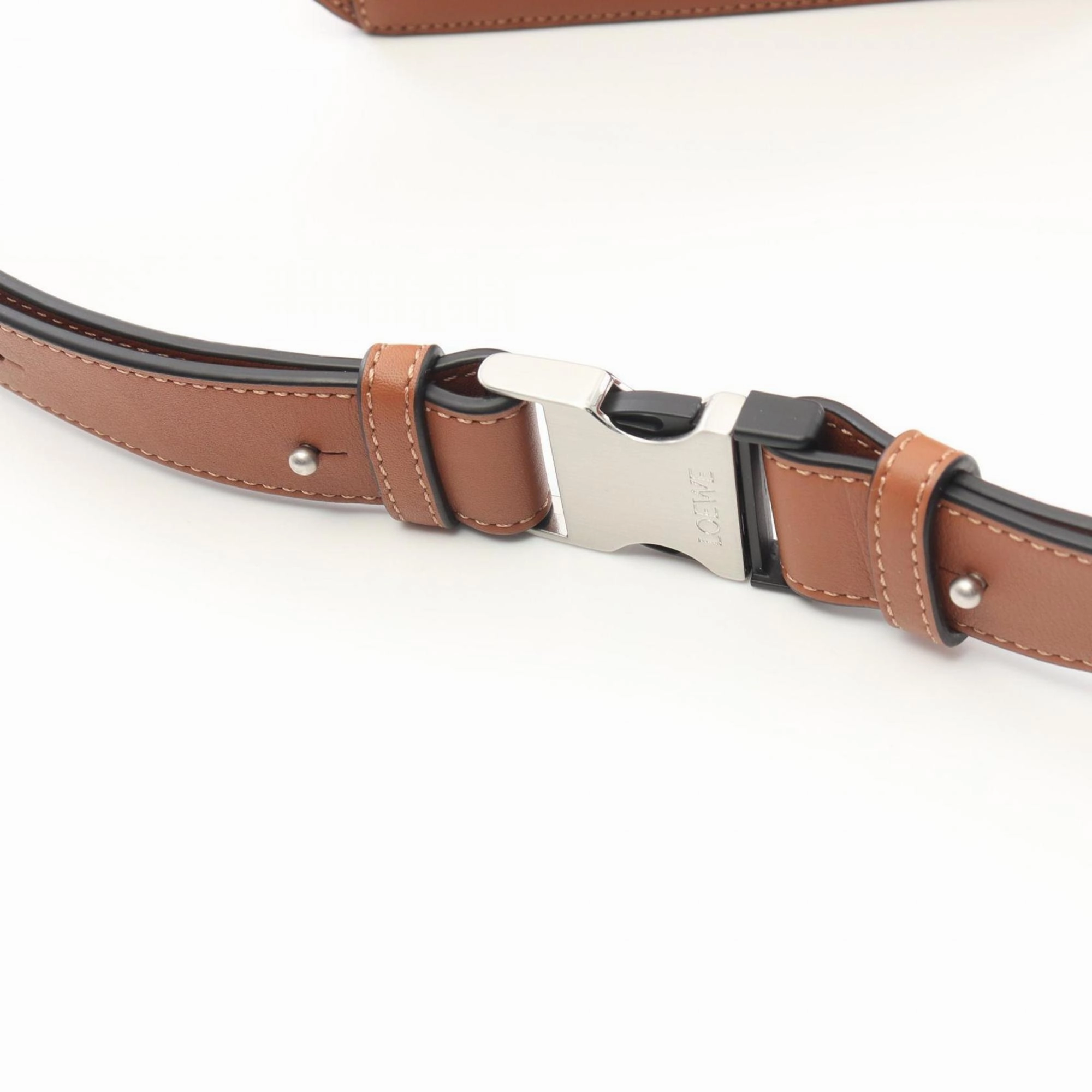 Loewe Leather Fanny Pack (Pre-Owned)