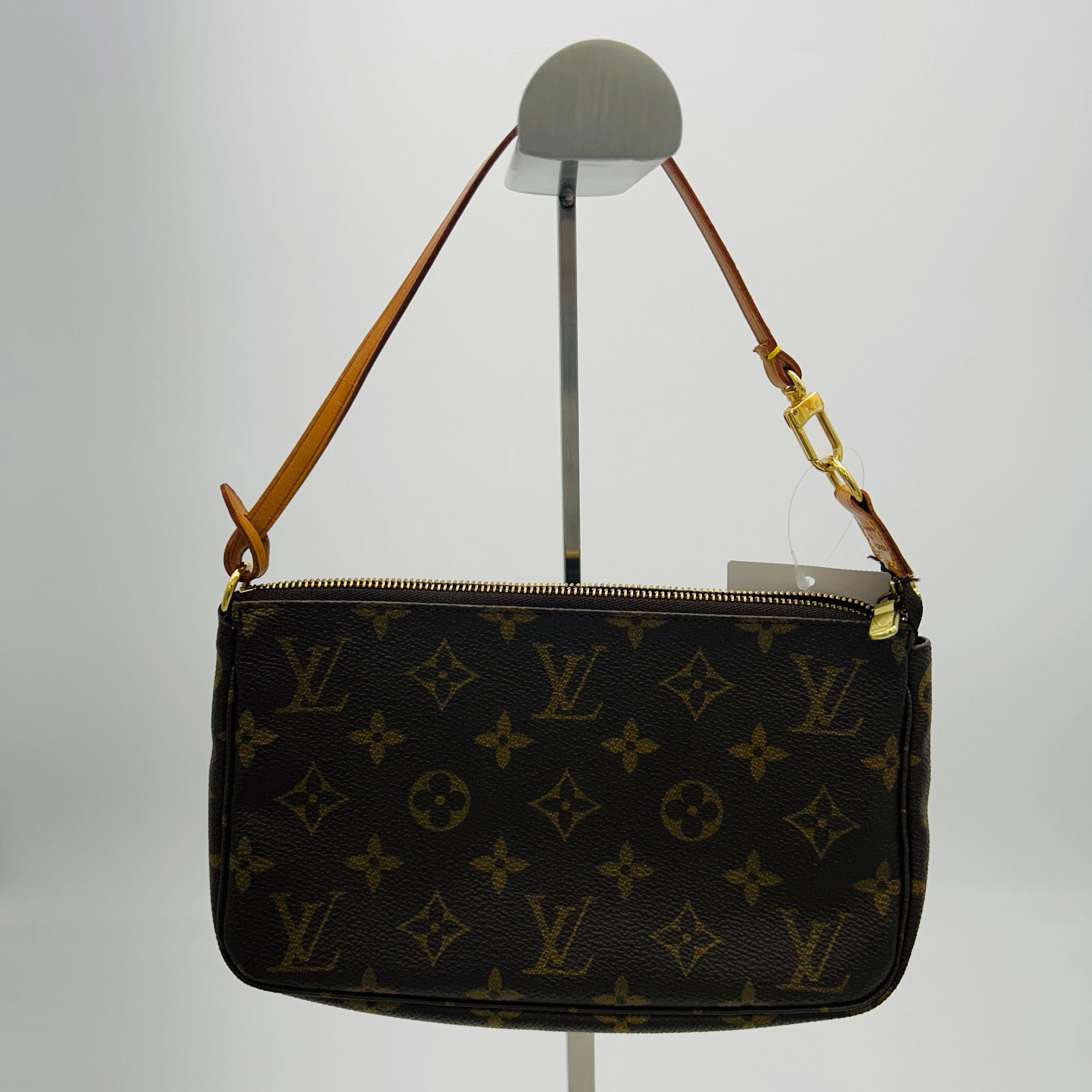 Louis Vuitton | Bags | Pre Loved Louis Vuitton Monogram Pochette Accessoires Women Bagsshoulder Bag  B1223LTJV5