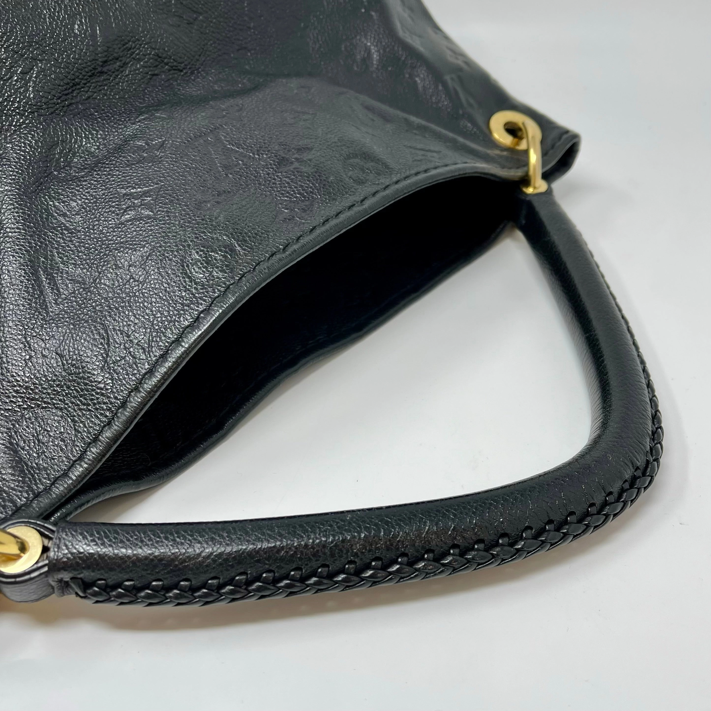 Louis Vuitton Artsy MM Hobo
