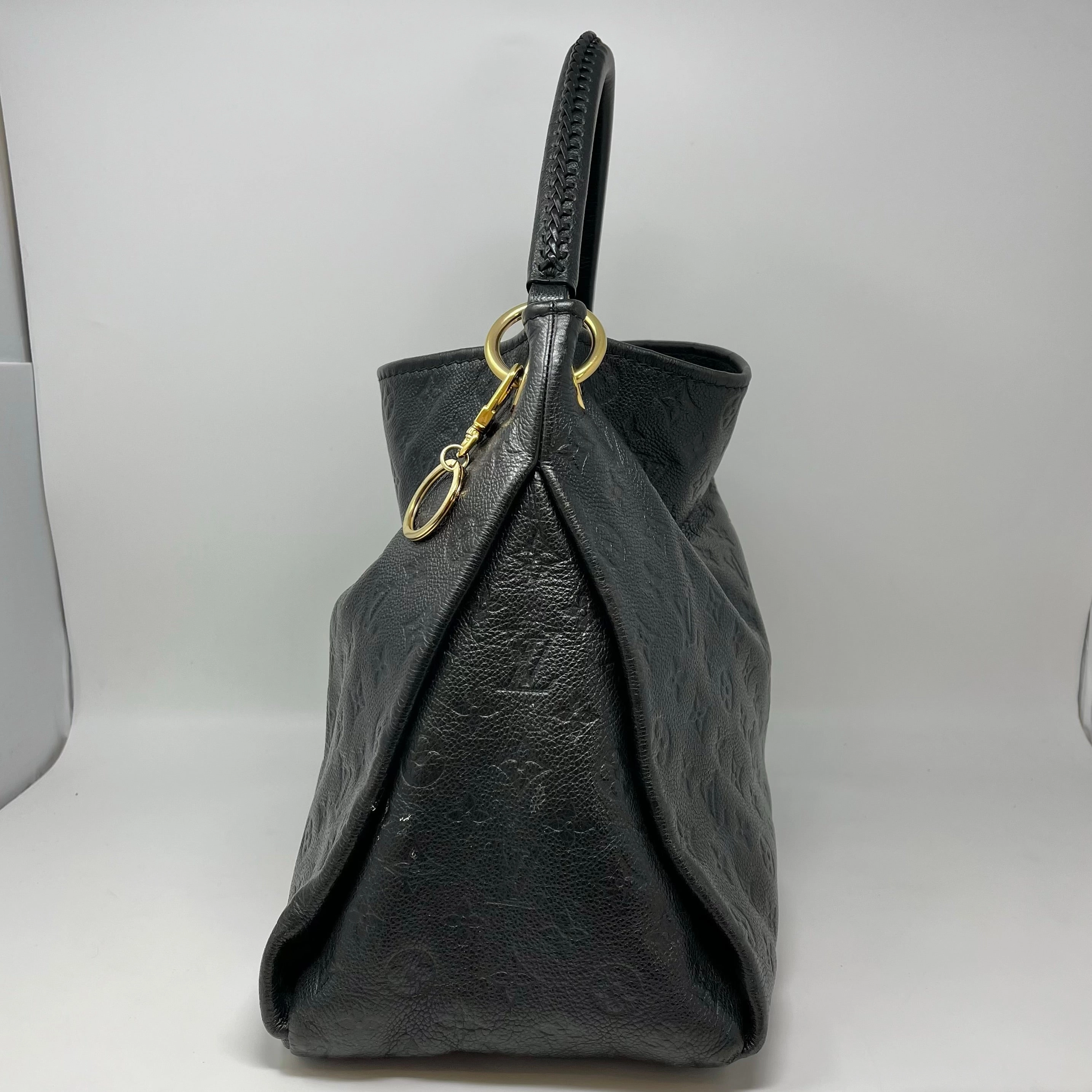 Louis Vuitton Artsy MM Hobo