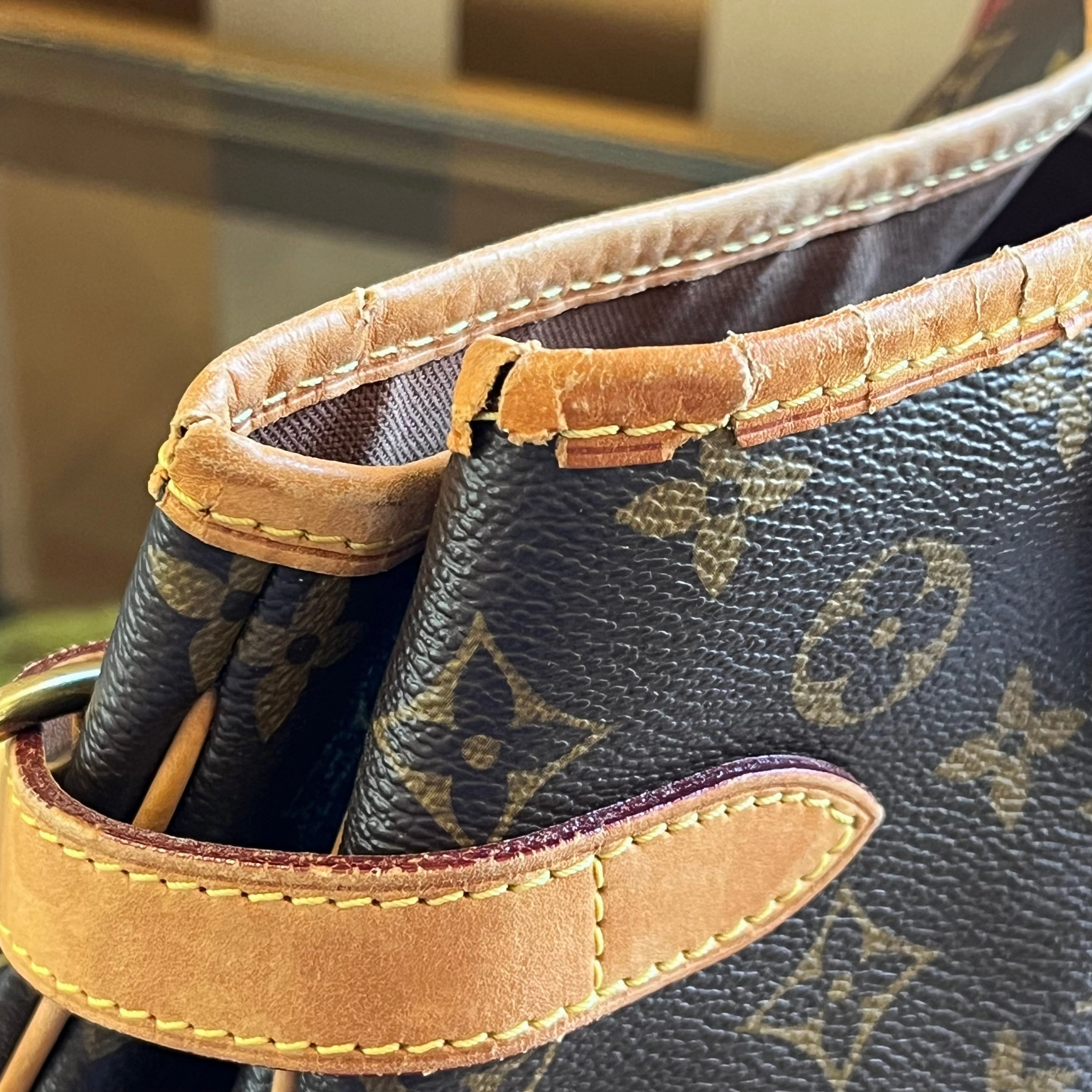 LOUIS VUITTON Batignolles Monogram Canvas Vertical Tote Bag