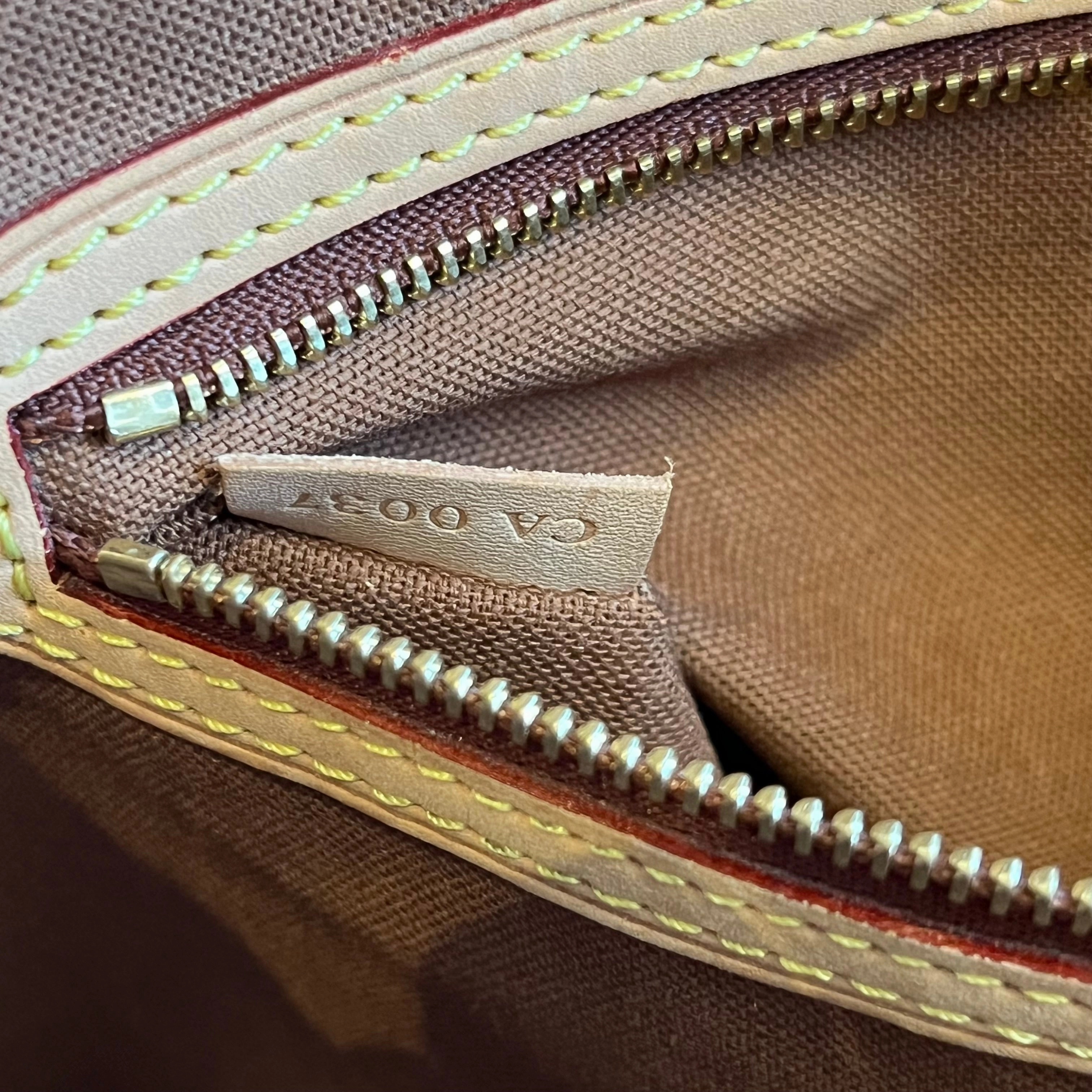 LOUIS VUITTON Batignolles Monogram Canvas Vertical Tote Bag
