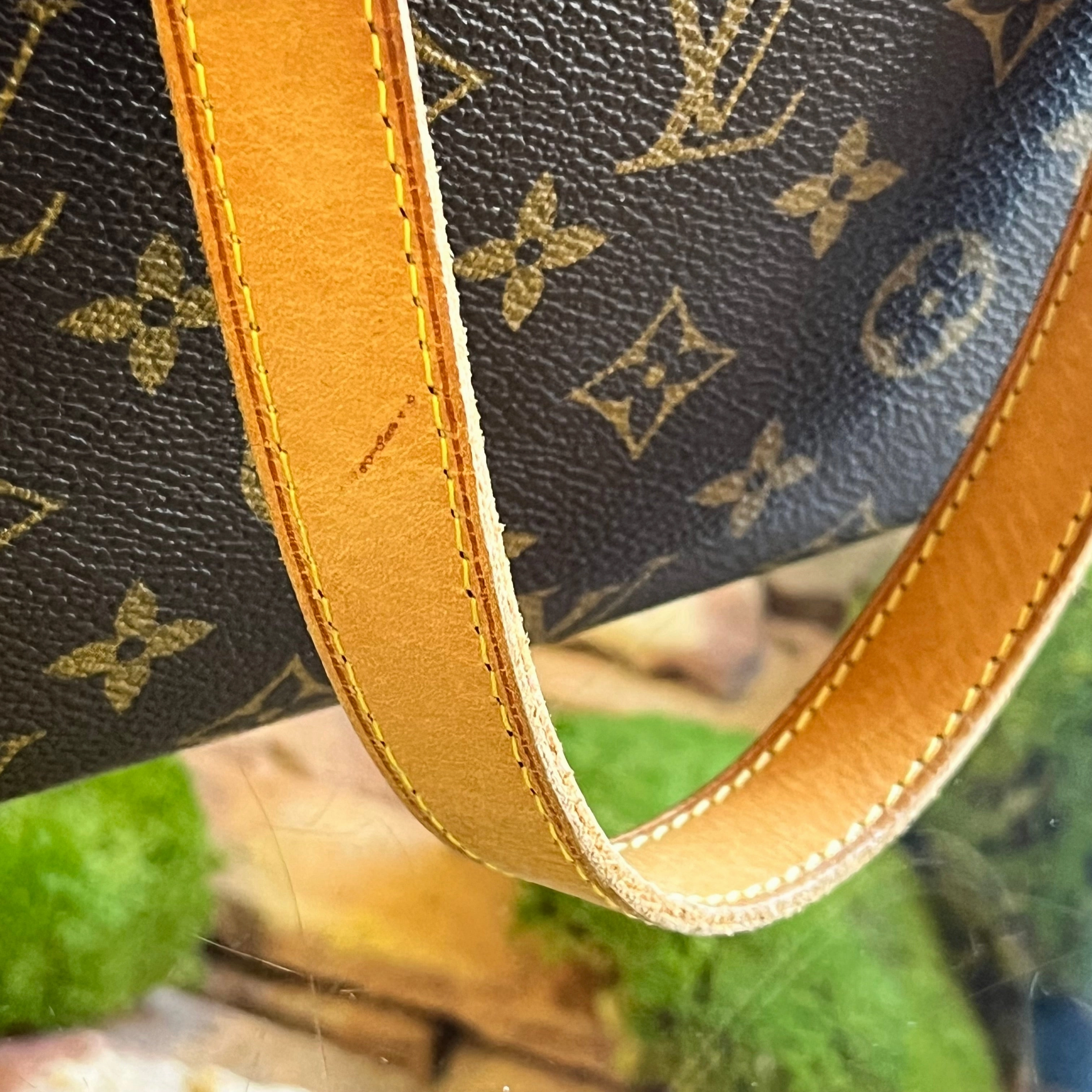 LOUIS VUITTON Batignolles Monogram Canvas Vertical Tote Bag