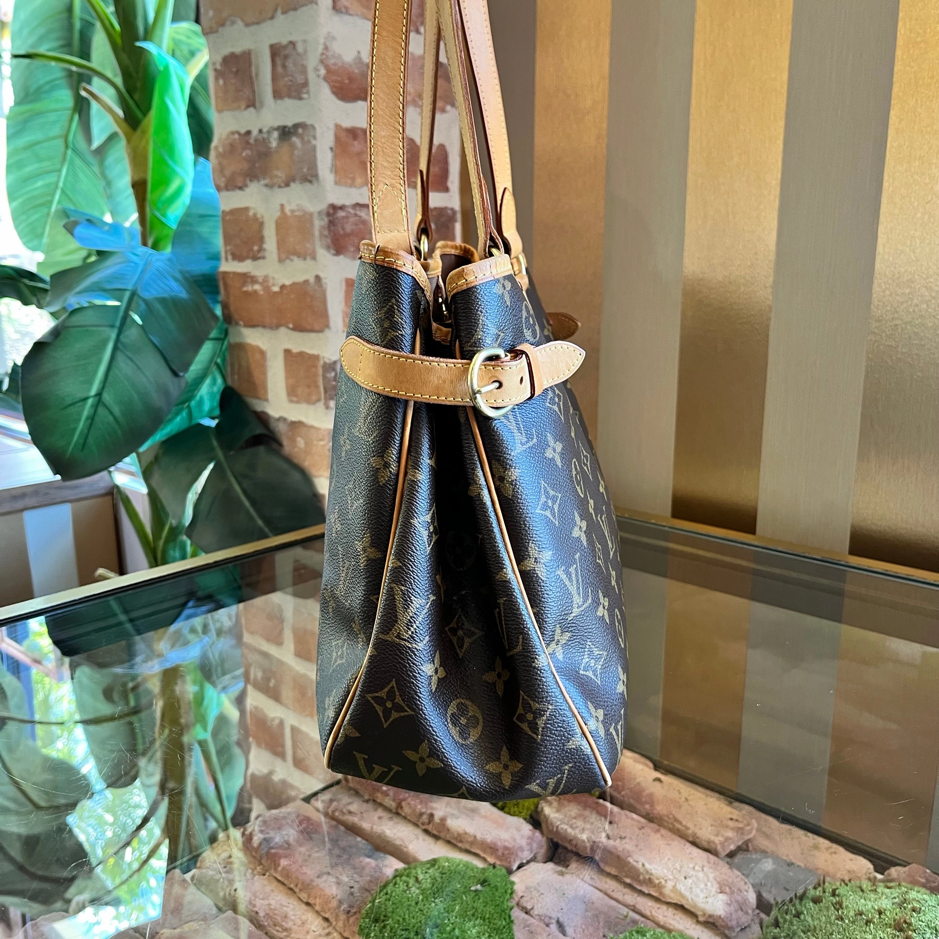 LOUIS VUITTON Batignolles Monogram Canvas Vertical Tote Bag