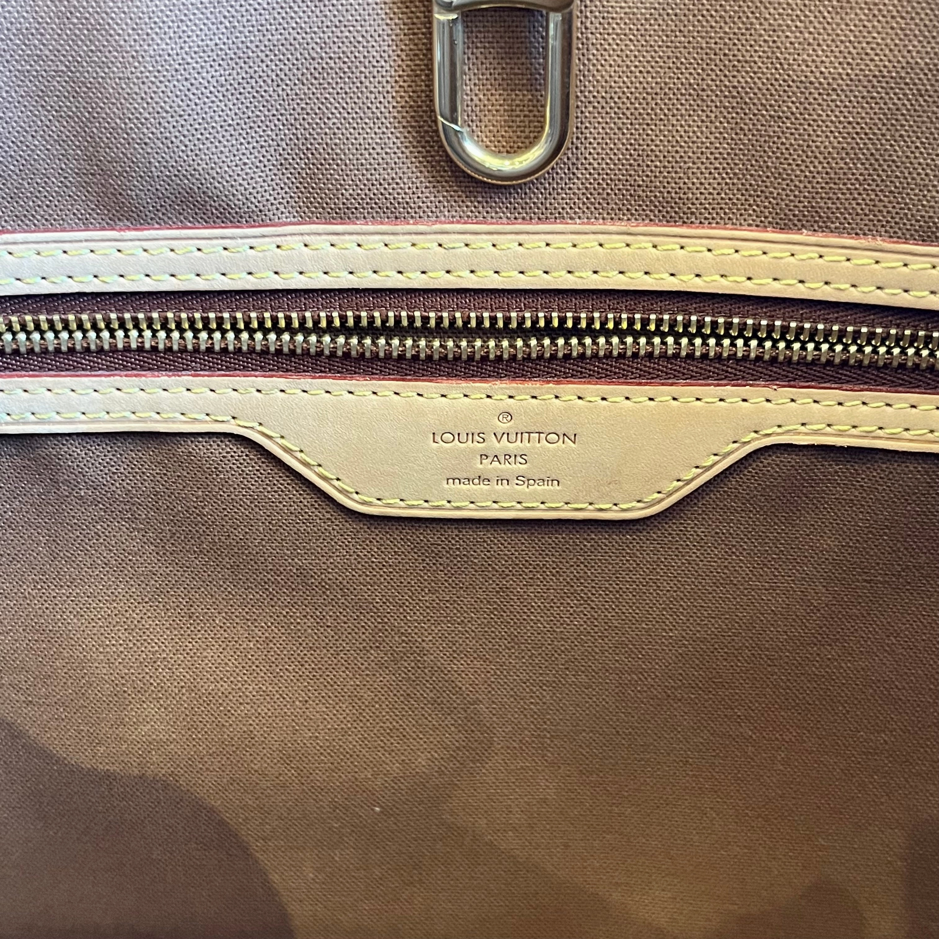 LOUIS VUITTON Batignolles Monogram Canvas Vertical Tote Bag