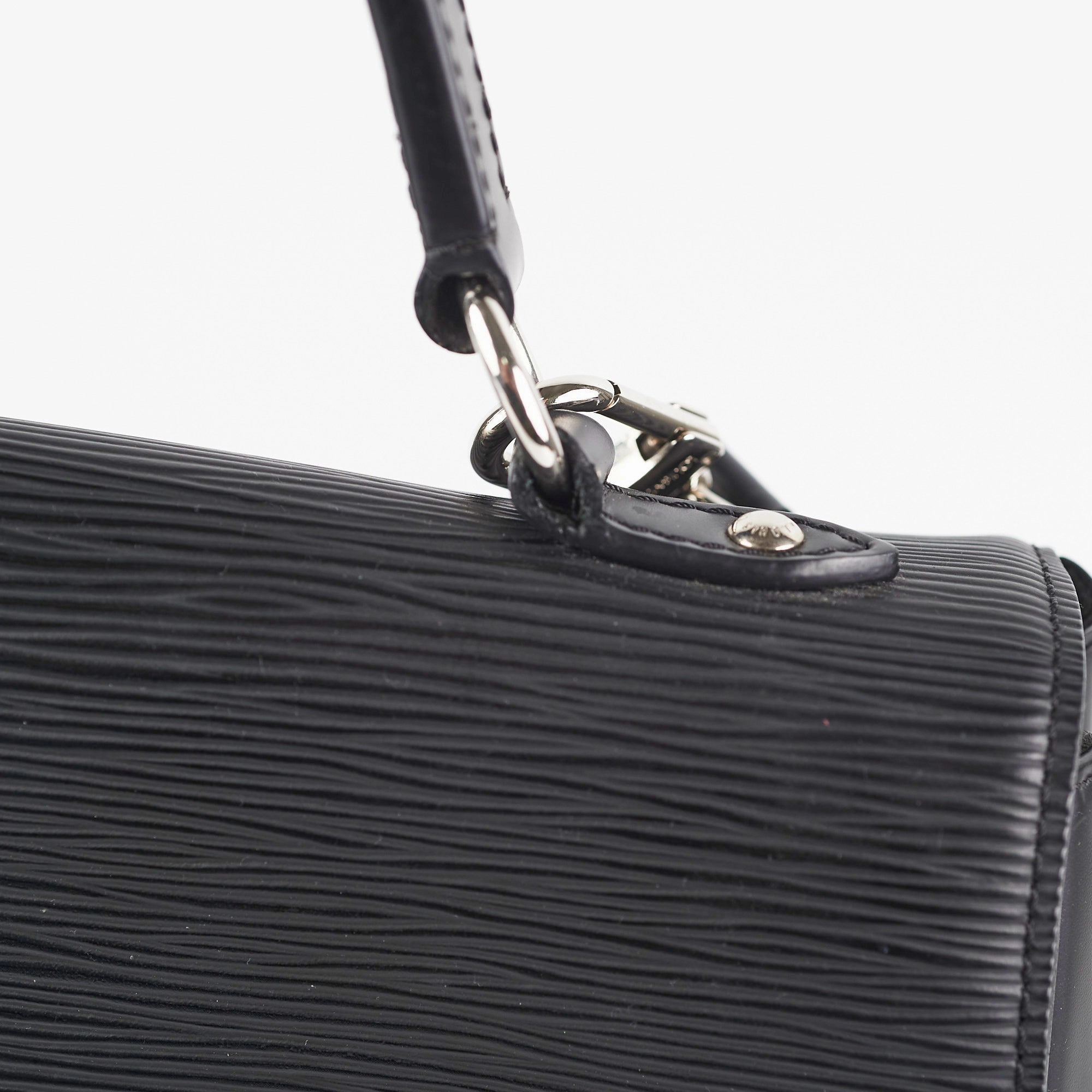 Louis Vuitton Cluny MM Epi Black Bag