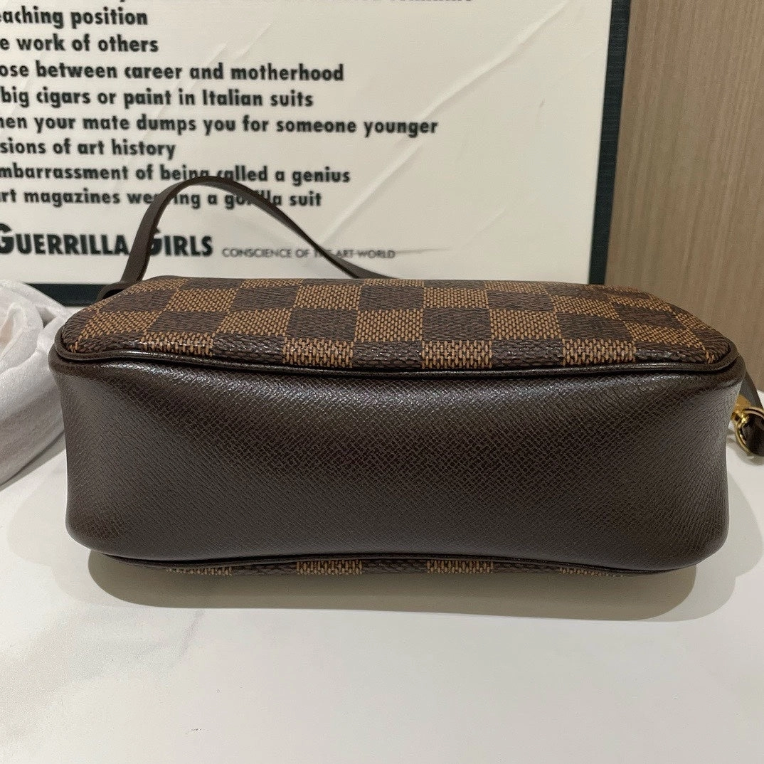 Louis Vuitton Damier Ebene Shoulder Bag