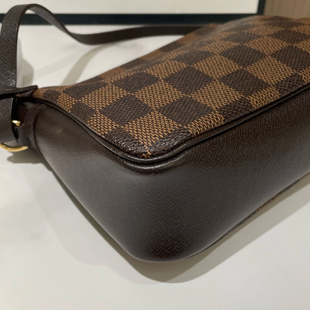 Louis Vuitton Damier Ebene Shoulder Bag