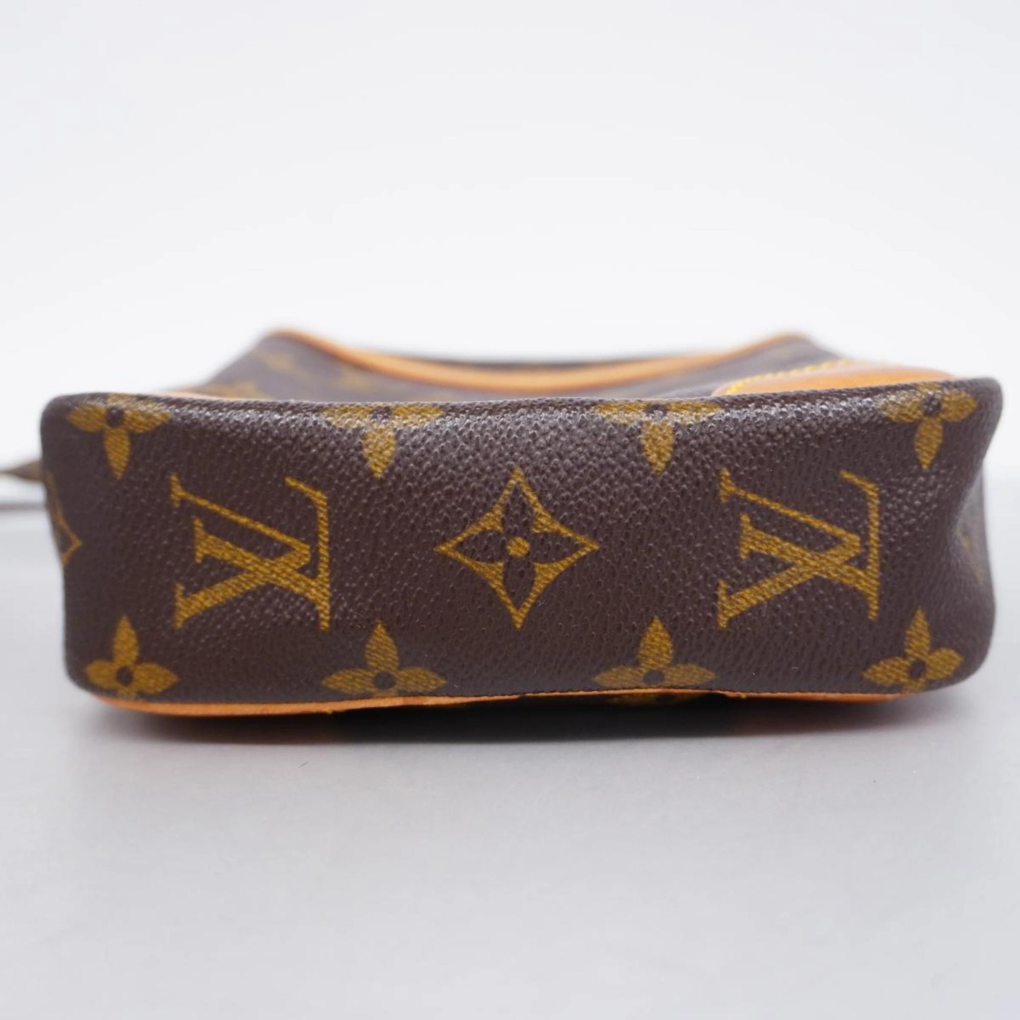 Louis Vuitton Danube  Canvas Shoulder Bag ()