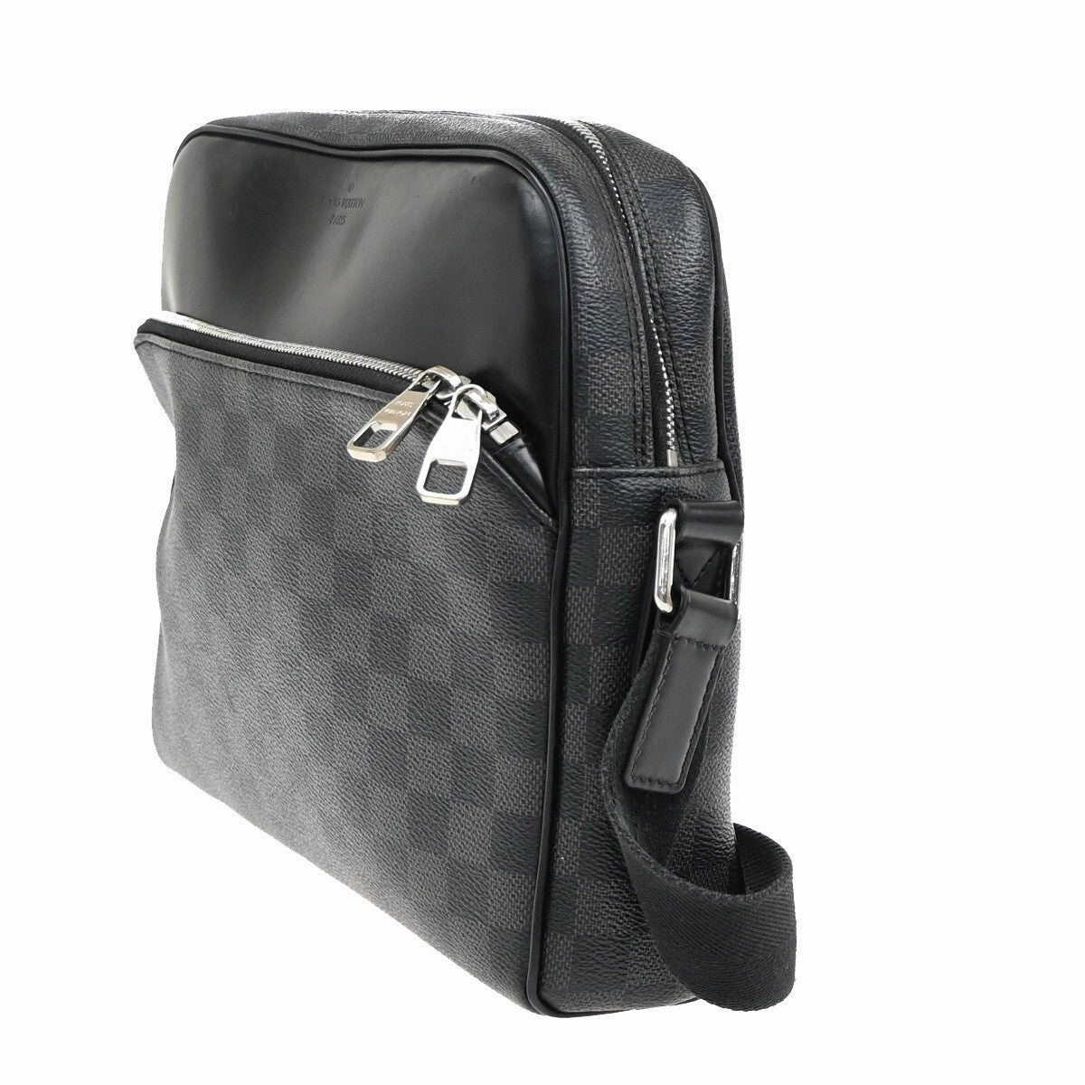 Louis Vuitton Daytona Reporter Canvas Shoulder Bag (Pre-Owned)