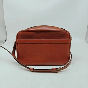Louis Vuitton Epi Camera Crossbody Bag in Red Leather