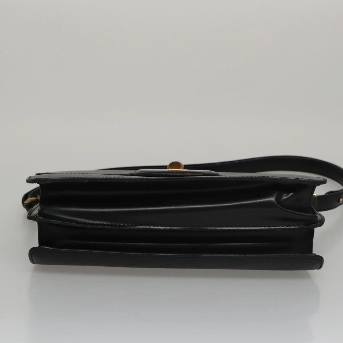LOUIS VUITTON Epi Free Run Shoulder Bag Black M52402 LV 106127