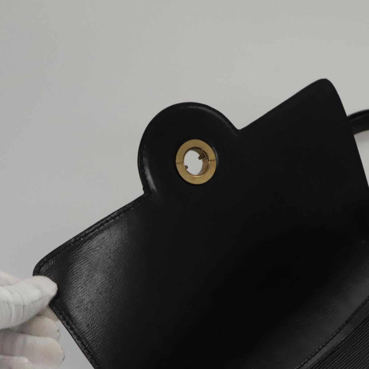 LOUIS VUITTON Epi Free Run Shoulder Bag Black M52402 LV 106127