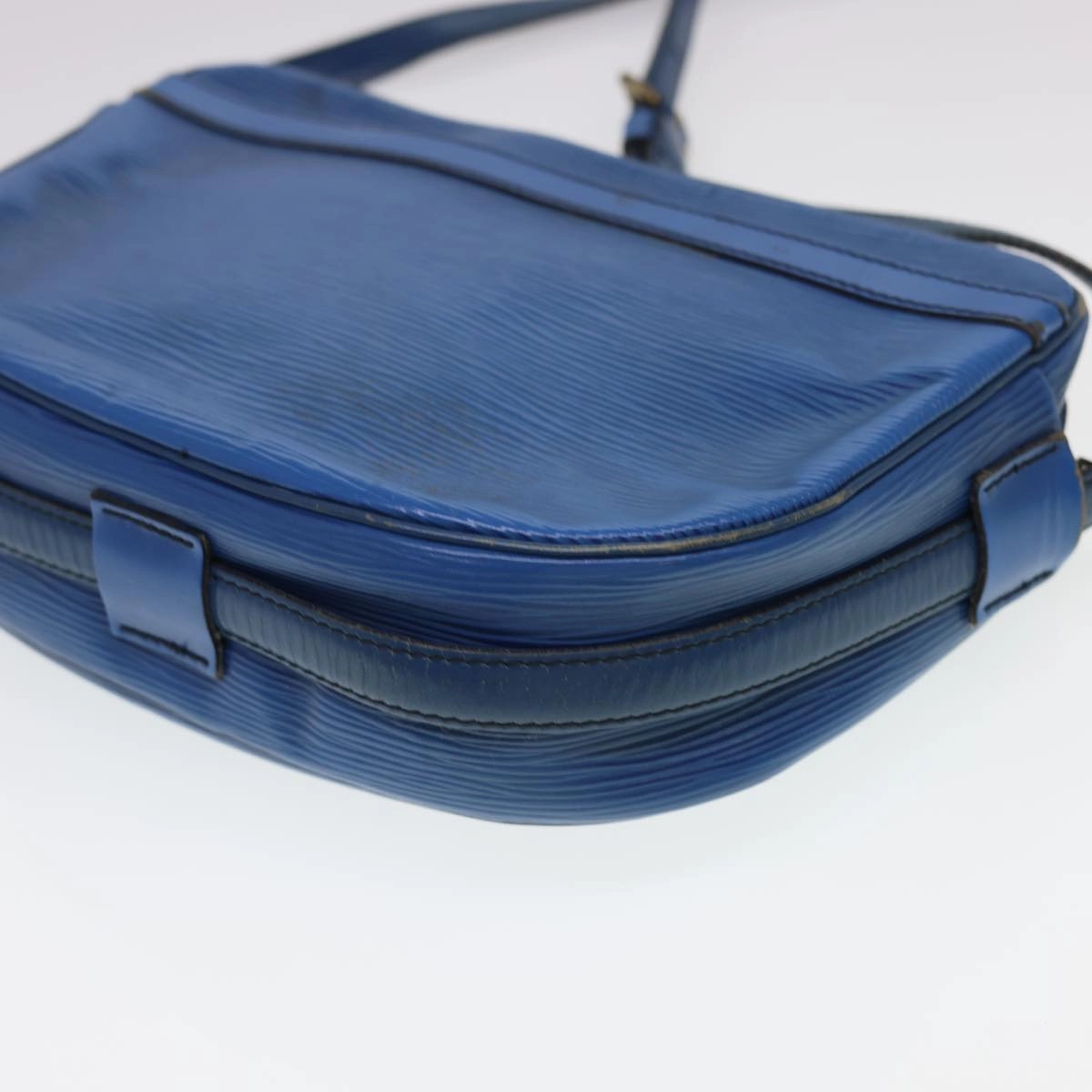 LOUIS VUITTON Epi June Feuille Shoulder Bag Blue M52155 LV 40091