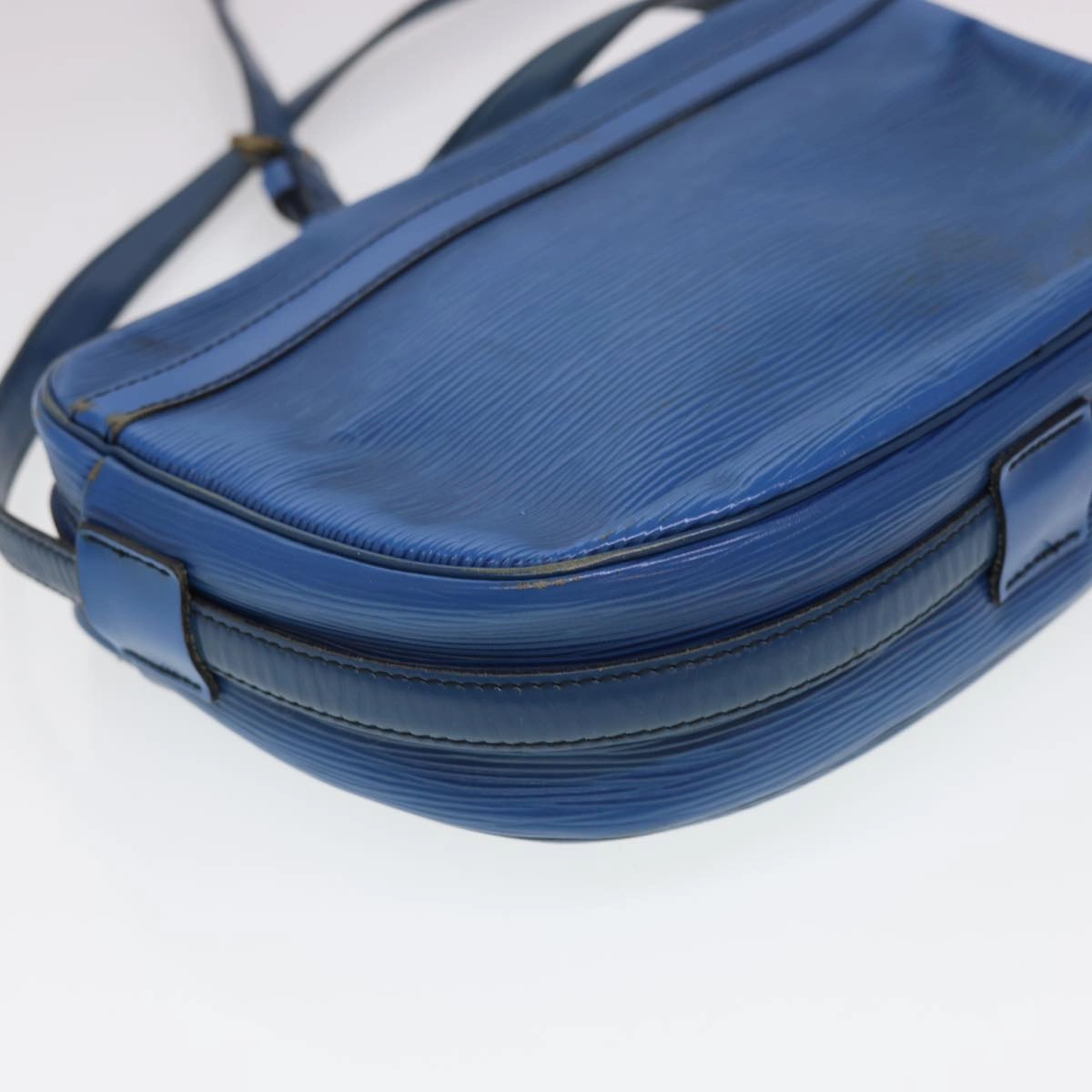 LOUIS VUITTON Epi June Feuille Shoulder Bag Blue M52155 LV 40091