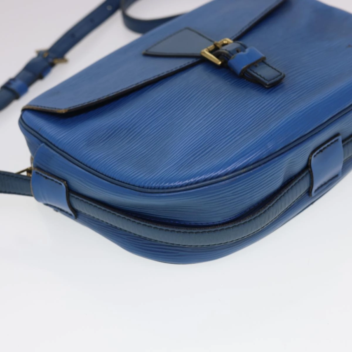 LOUIS VUITTON Epi June Feuille Shoulder Bag Blue M52155 LV 40091