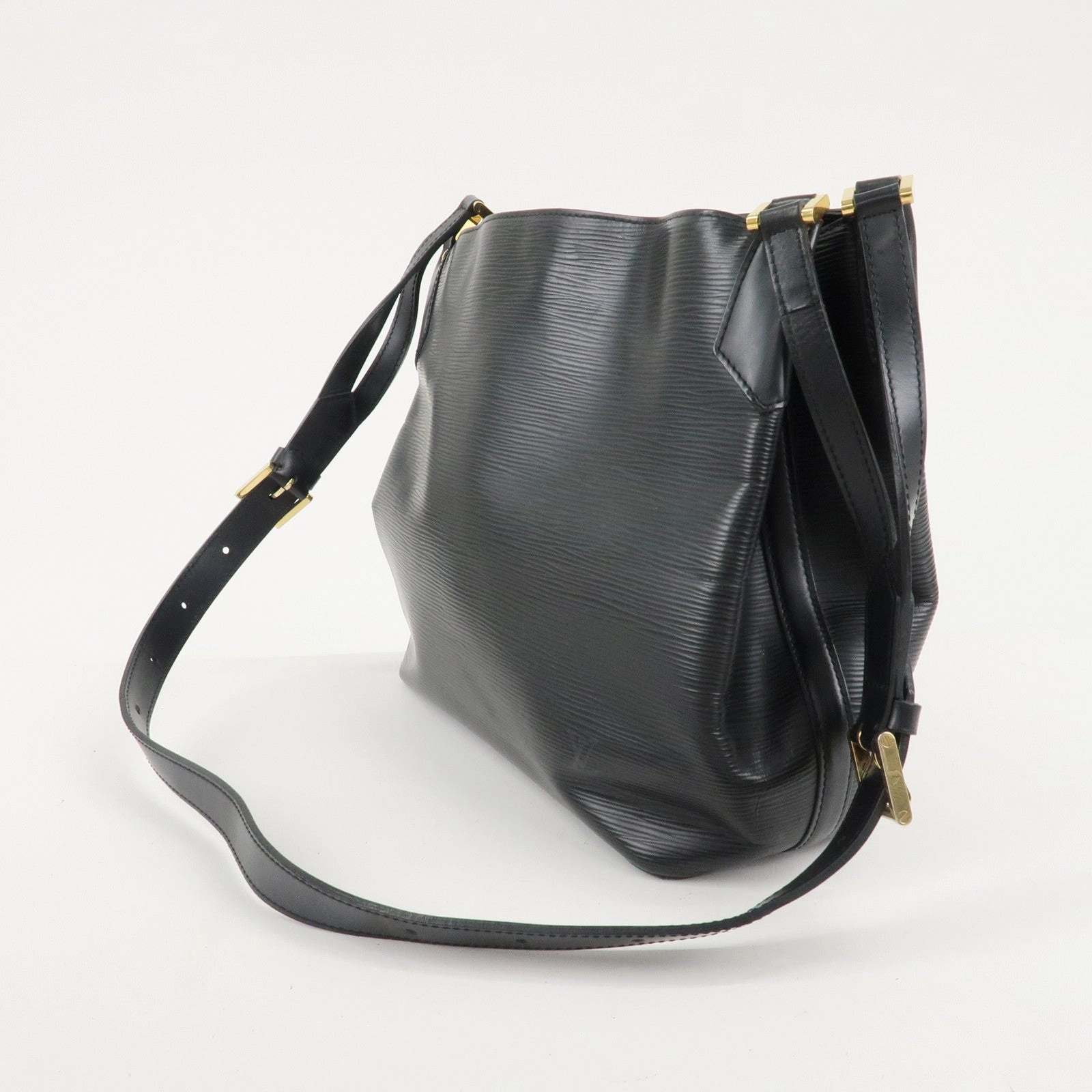 Louis Vuitton Epi Mandala MM Shoulder Bag Noir M58892