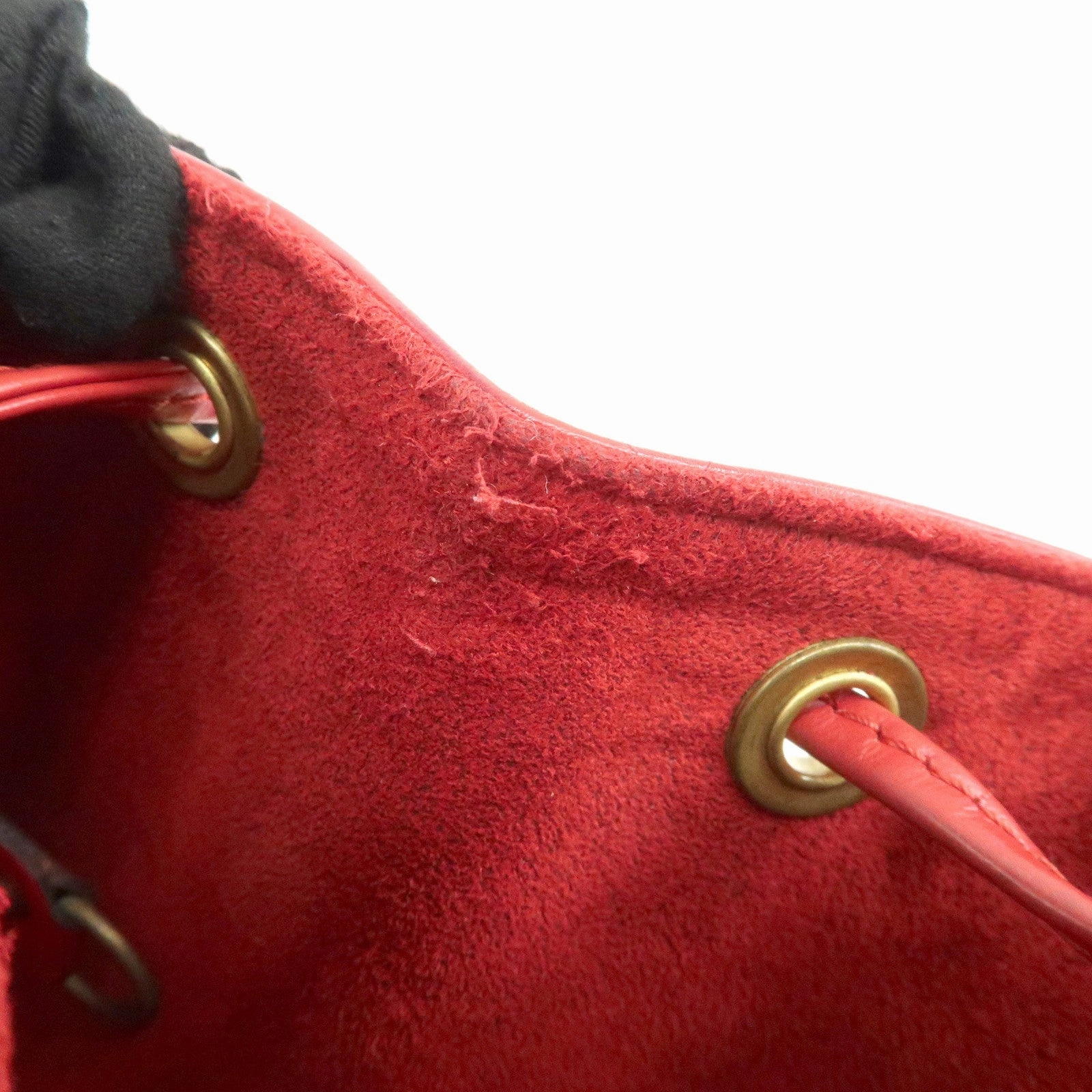 Louis Vuitton Epi Petit Noe Shoulder Bag Castilian Red M44107