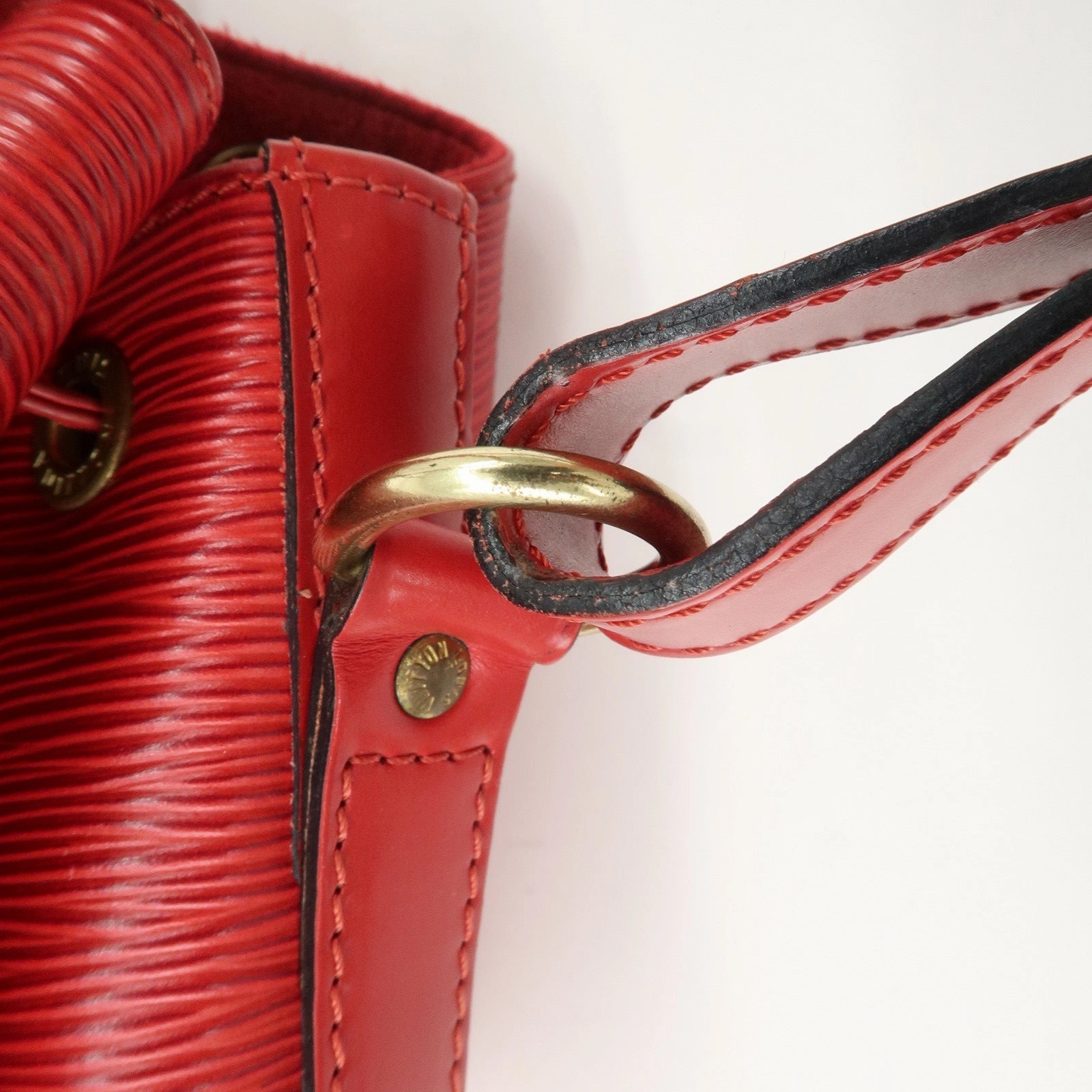 Louis Vuitton Epi Petit Noe Shoulder Bag Castilian Red M44107