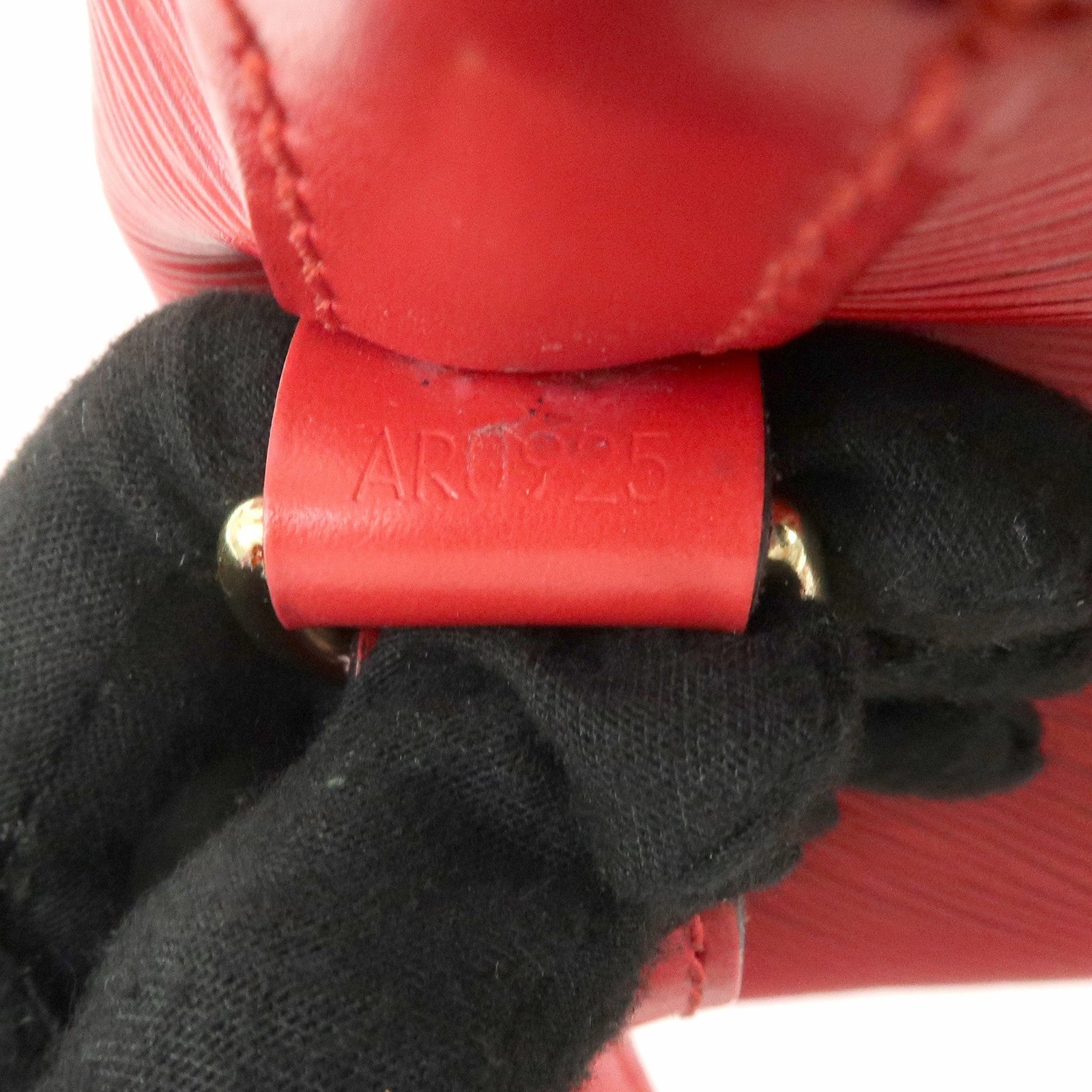 Louis Vuitton Epi Petit Noe Shoulder Bag Castilian Red M44107