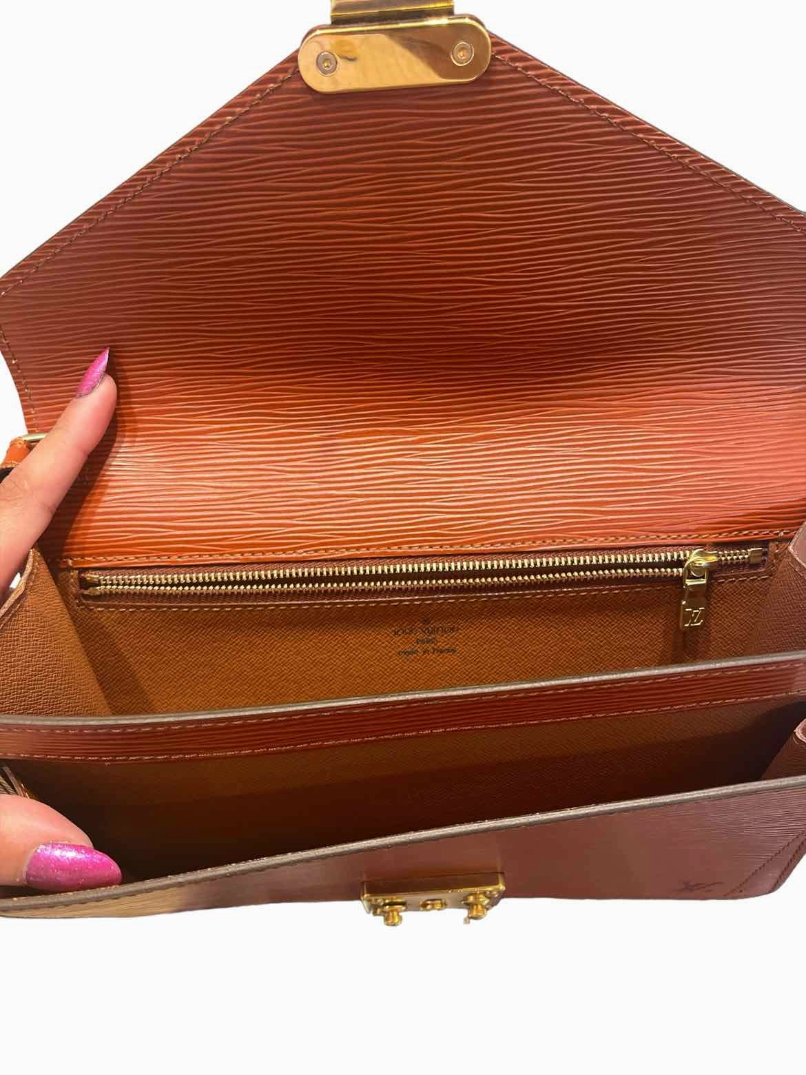 Louis Vuitton Epi Pochette Sellier Dragone Rust Handbag