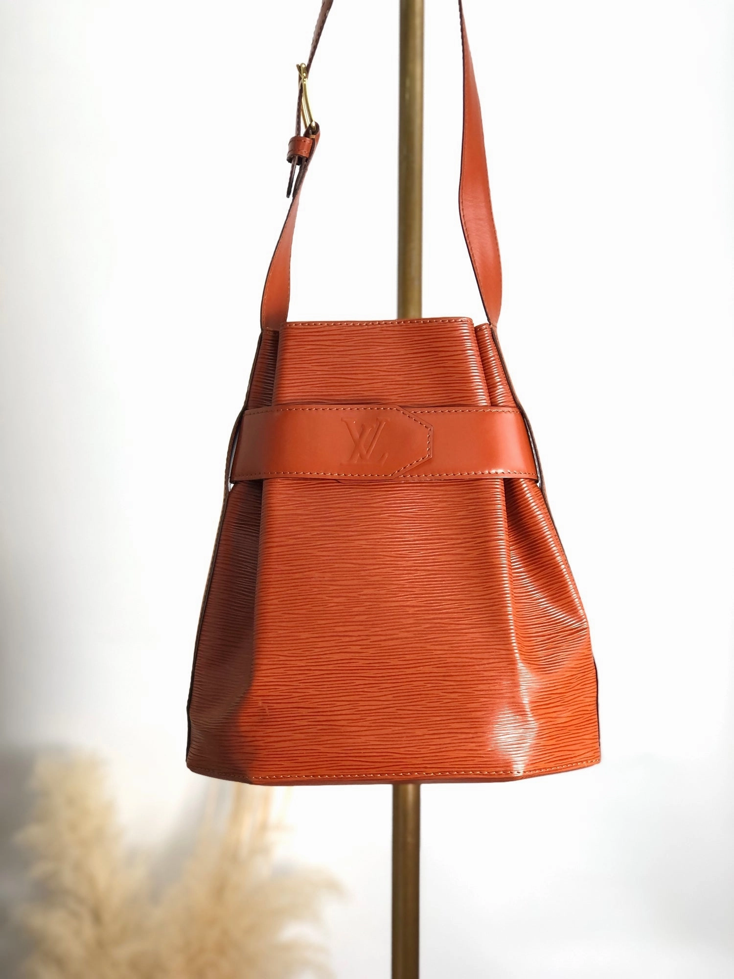 LOUIS VUITTON Epi Shoulder bag Light Brown Vintage uefhhk