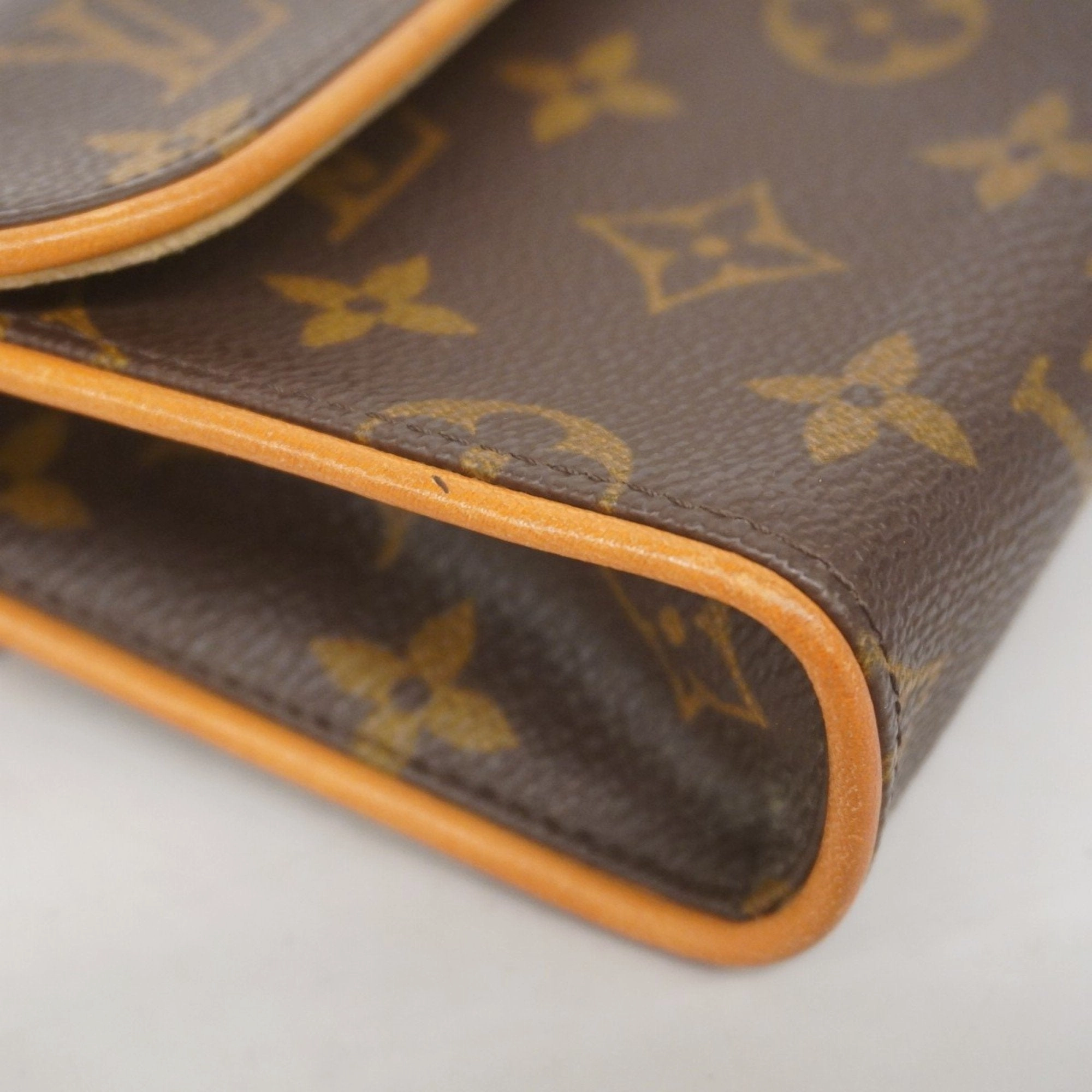 Louis Vuitton Fanny Pack (Pre-Owned)