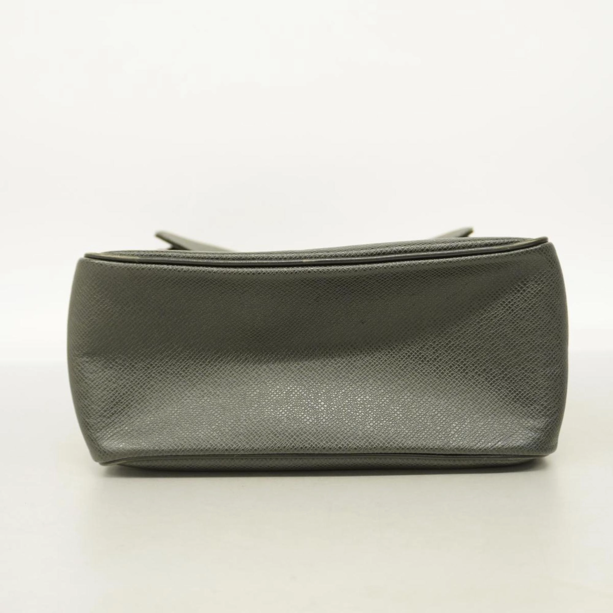 Louis Vuitton  Leather Shoulder Bag ()