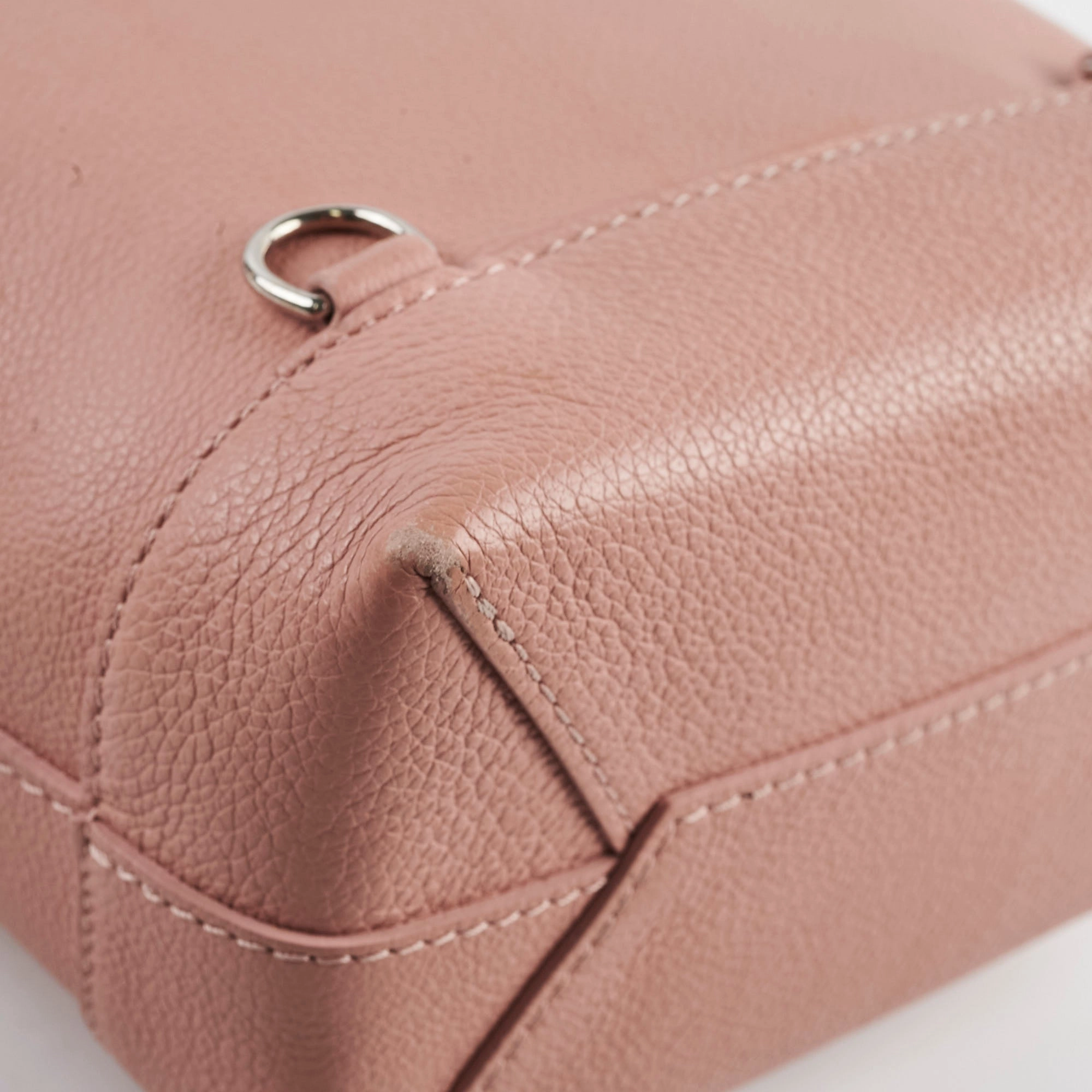 Louis Vuitton Lock Me Backpack Light pink/cream