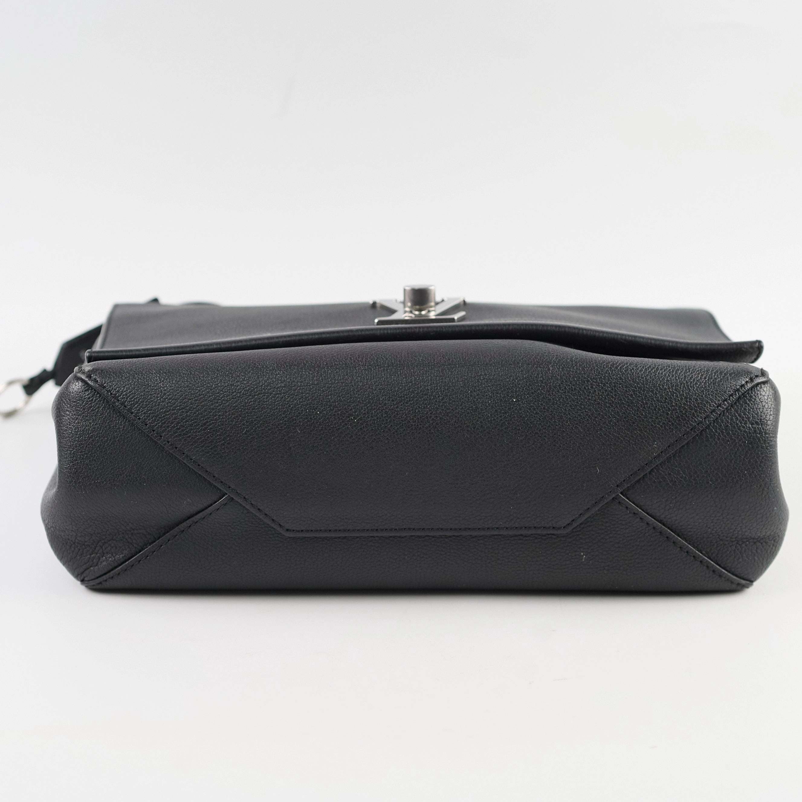 Louis Vuitton Lockme II Bag Black