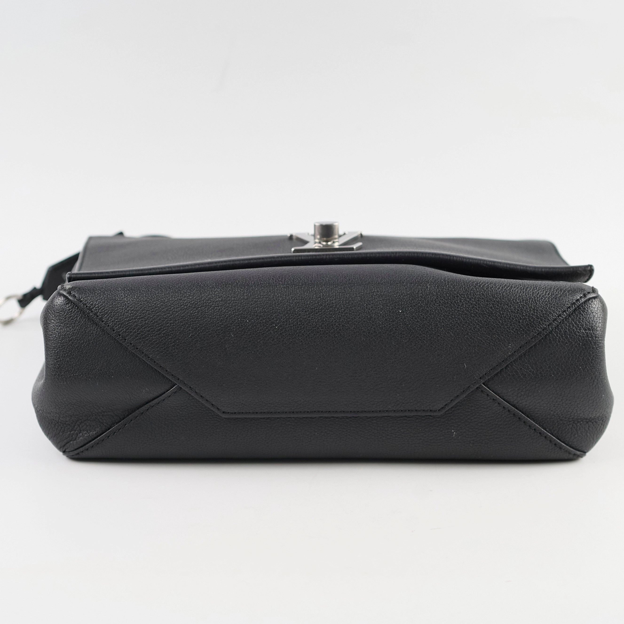 Louis Vuitton Lockme II Bag Black