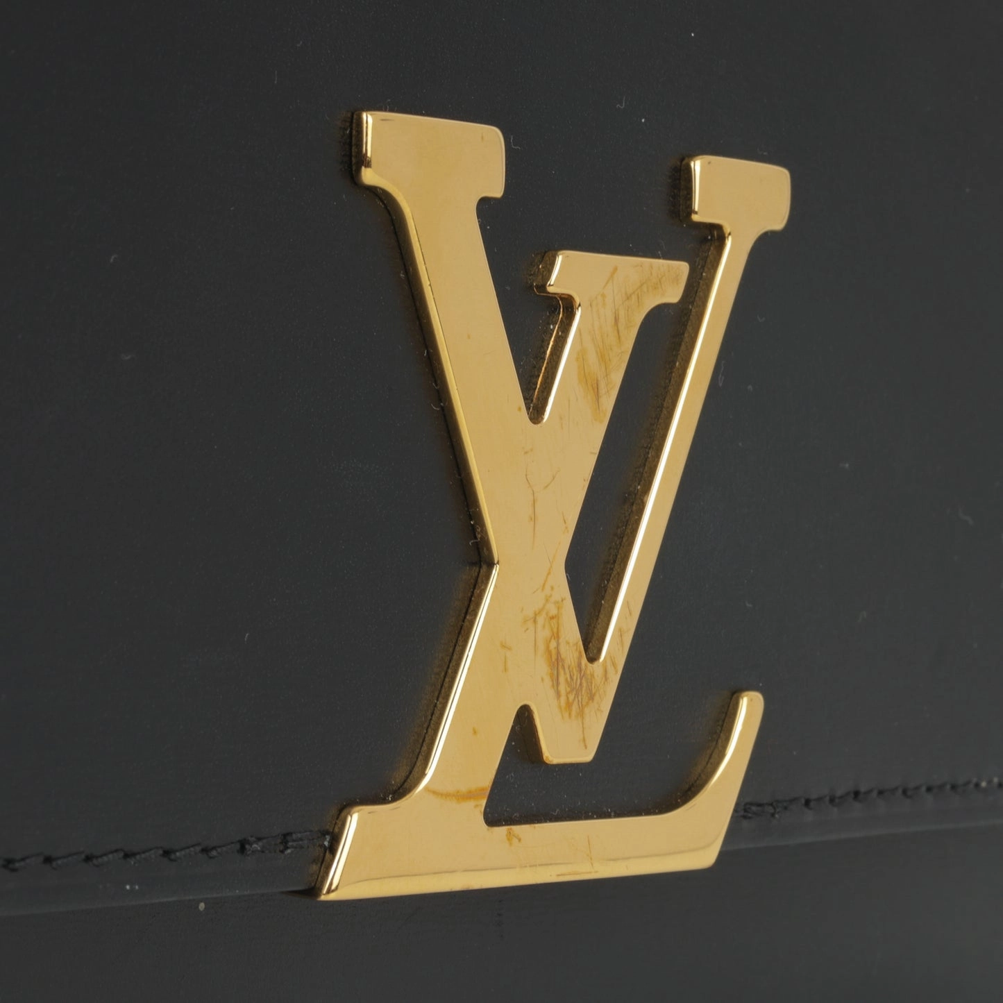 Louis Vuitton Louis Vuitton - Chain Louise Clutch - Black Calfskin GHW - Pre-Loved