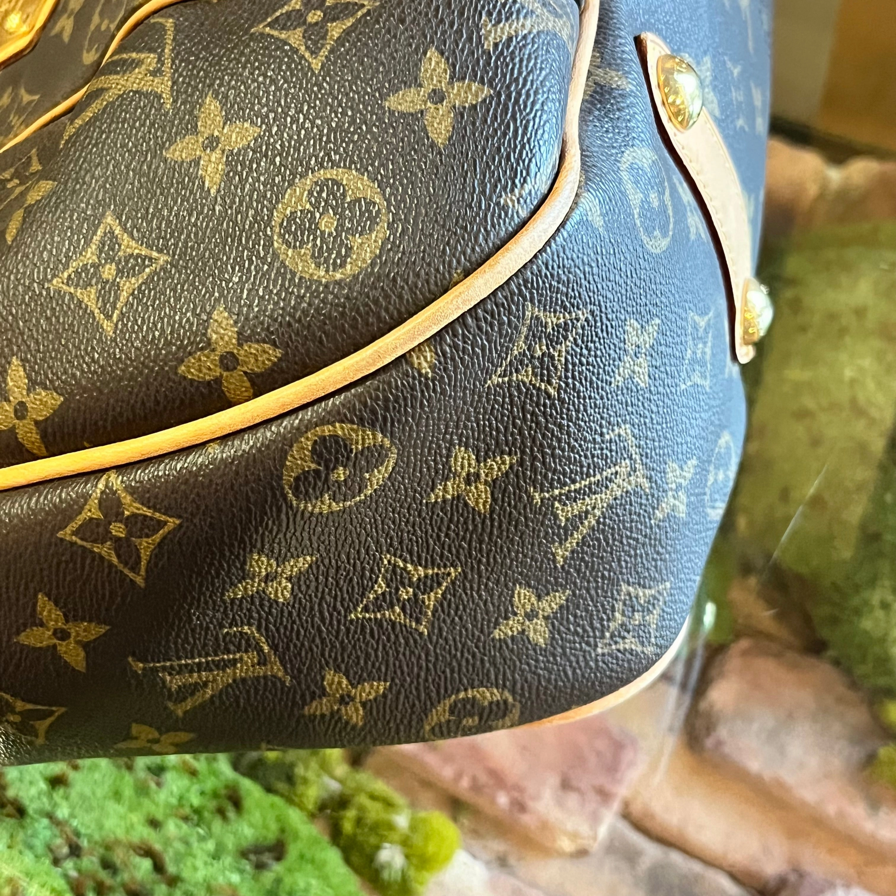 LOUIS VUITTON Monogram Canvas Galliera PM Bag