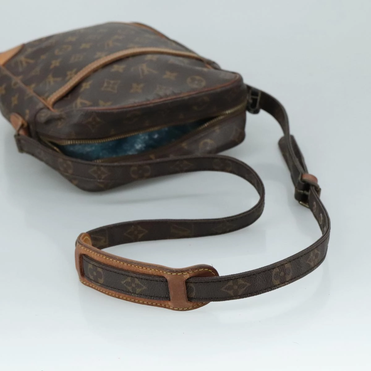 LOUIS VUITTON Monogram Danube GM Shoulder Bag M45262 LV bs20776