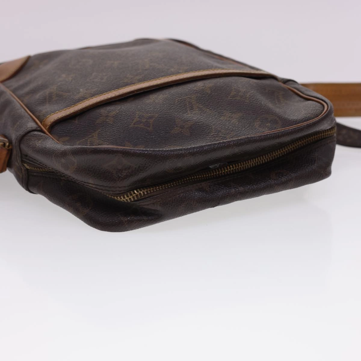 LOUIS VUITTON Monogram Danube MM Shoulder Bag M45264 LV ar9248