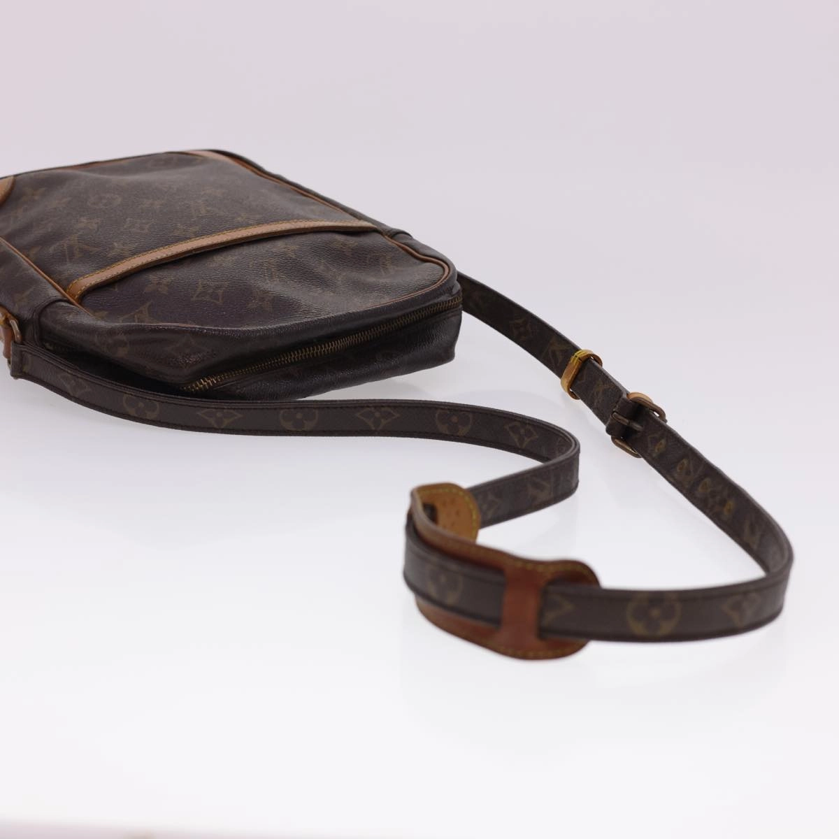 LOUIS VUITTON Monogram Danube MM Shoulder Bag M45264 LV ar9248