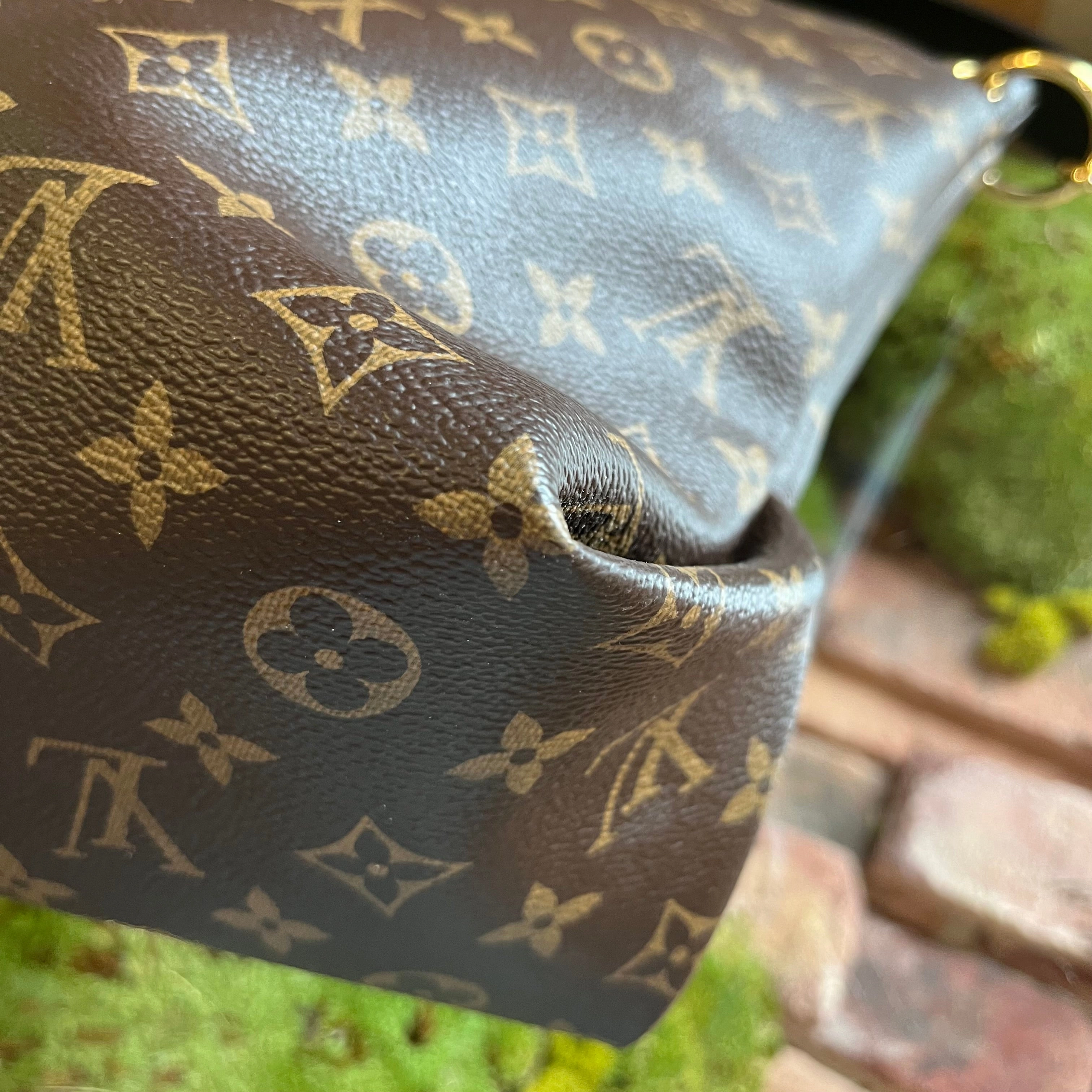 LOUIS VUITTON Monogram Flower MM Zipped Tote