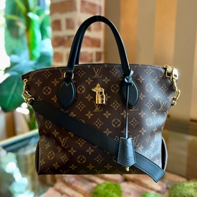 LOUIS VUITTON Monogram Flower MM Zipped Tote