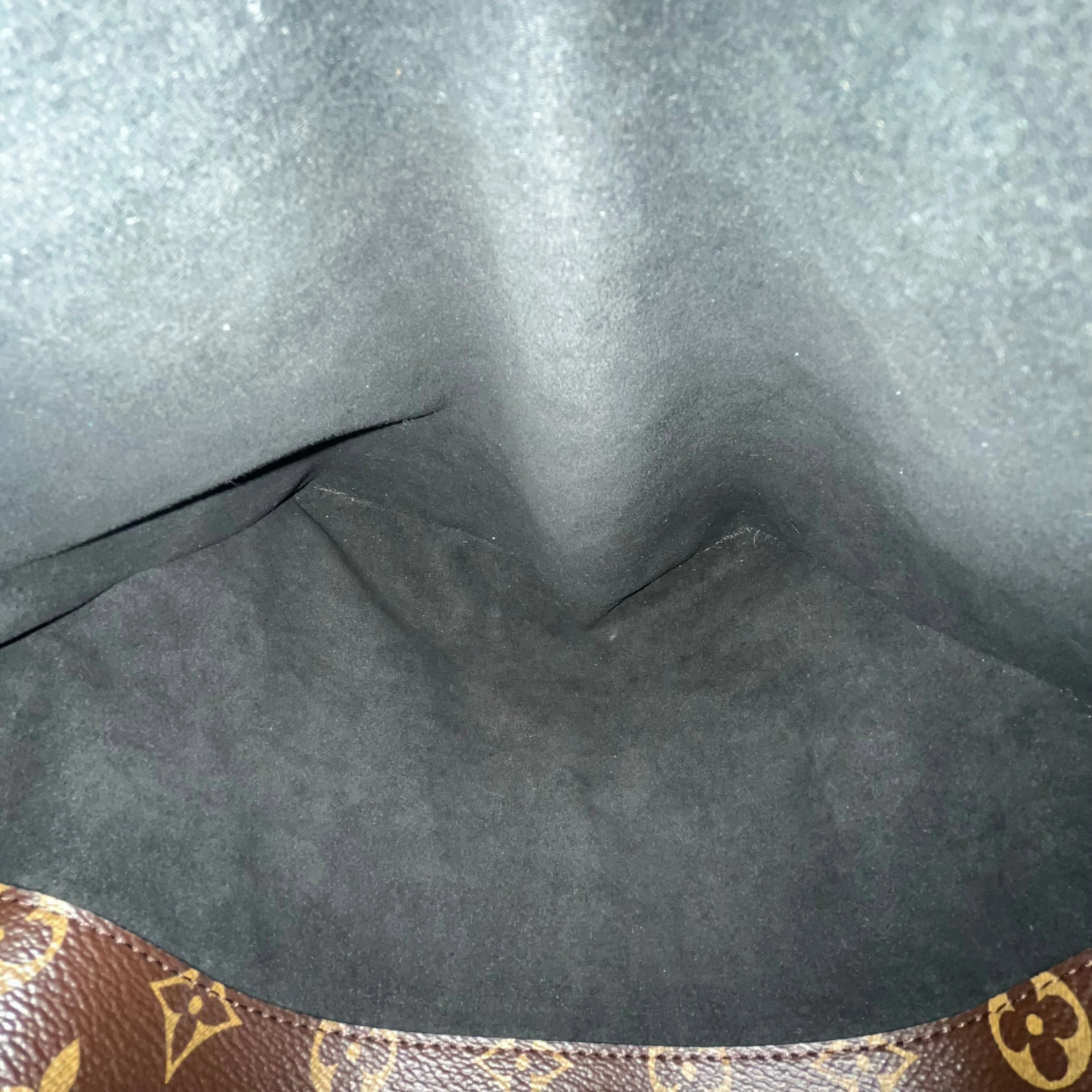 LOUIS VUITTON Monogram Flower MM Zipped Tote