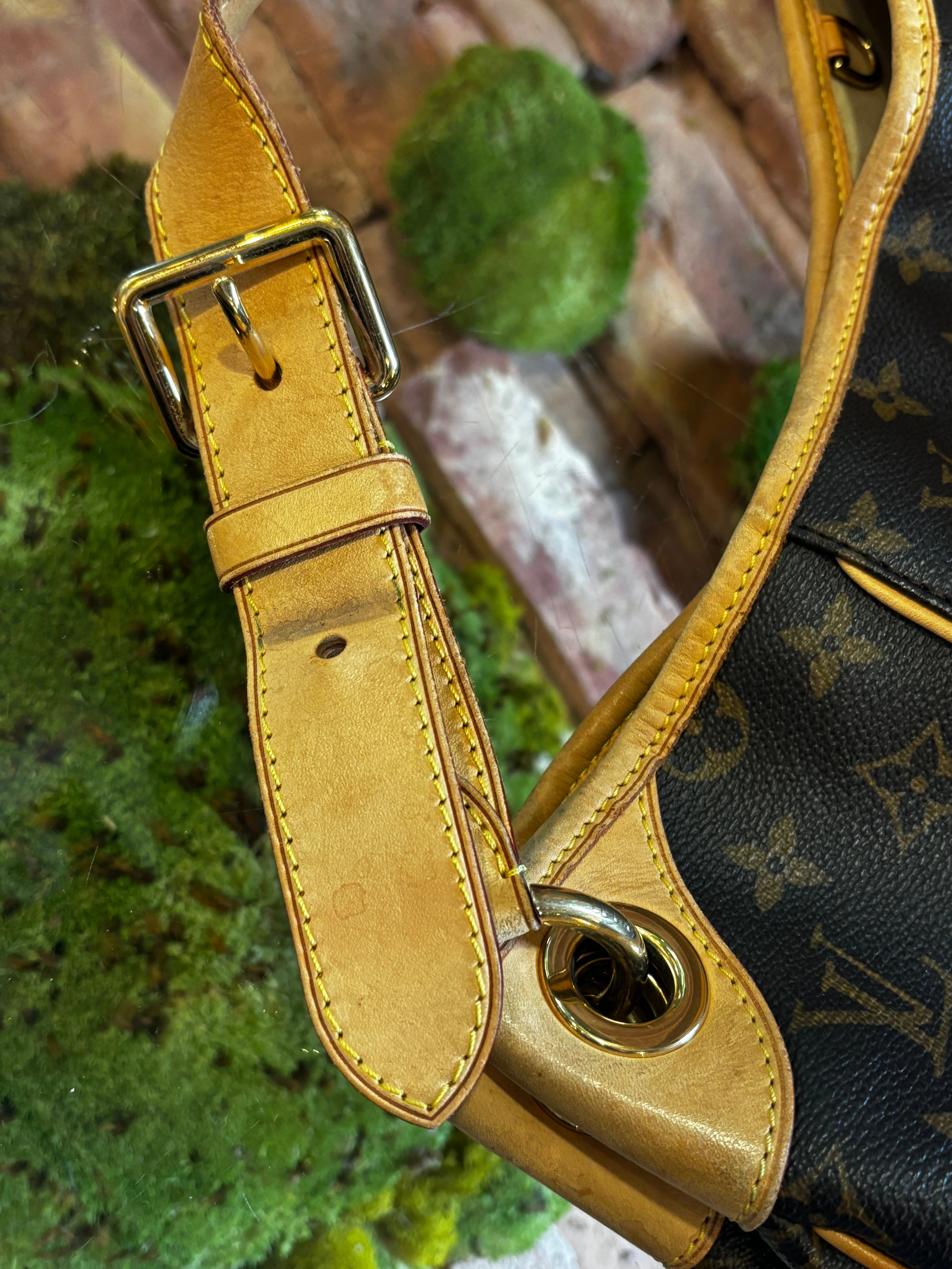 LOUIS VUITTON Monogram Galleria Shoulder Bag