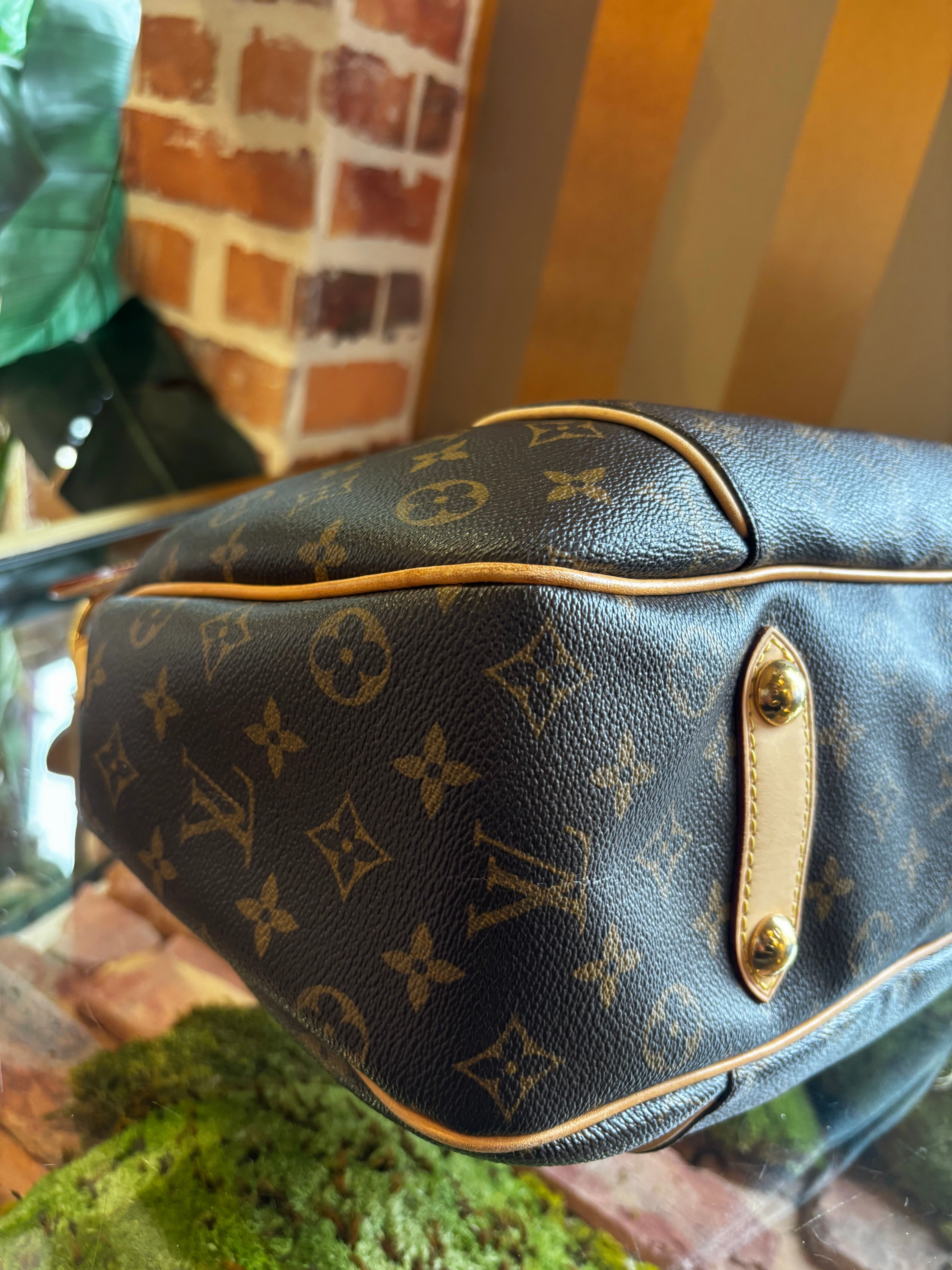 LOUIS VUITTON Monogram Galleria Shoulder Bag