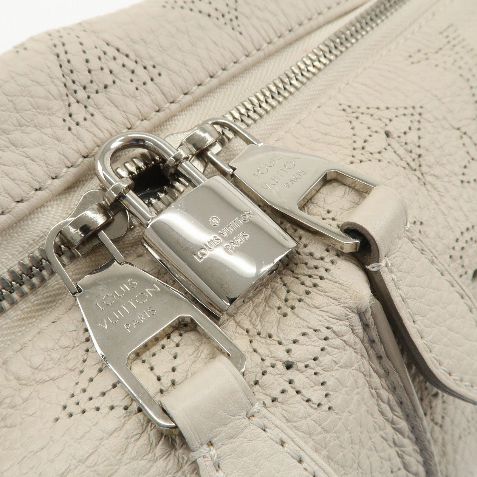 Louis Vuitton Monogram Mahina Selene PM Shoulder Bag Blanc M94275