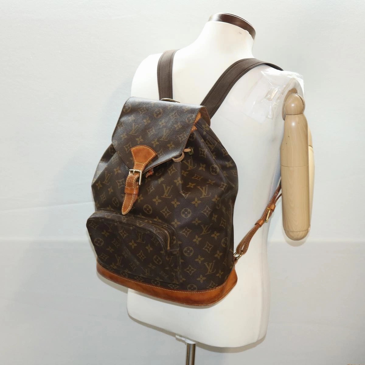 LOUIS VUITTON Monogram Montsouris GM Backpack M51135 LV 39314
