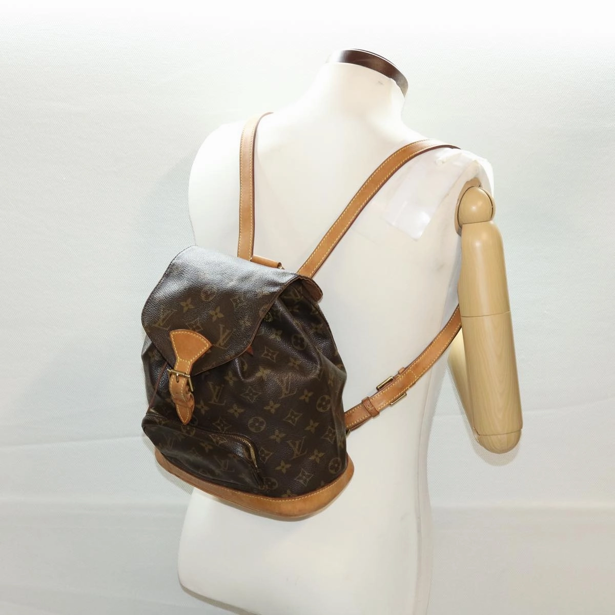 LOUIS VUITTON Monogram Montsouris MM Backpack M51136 LV 41038