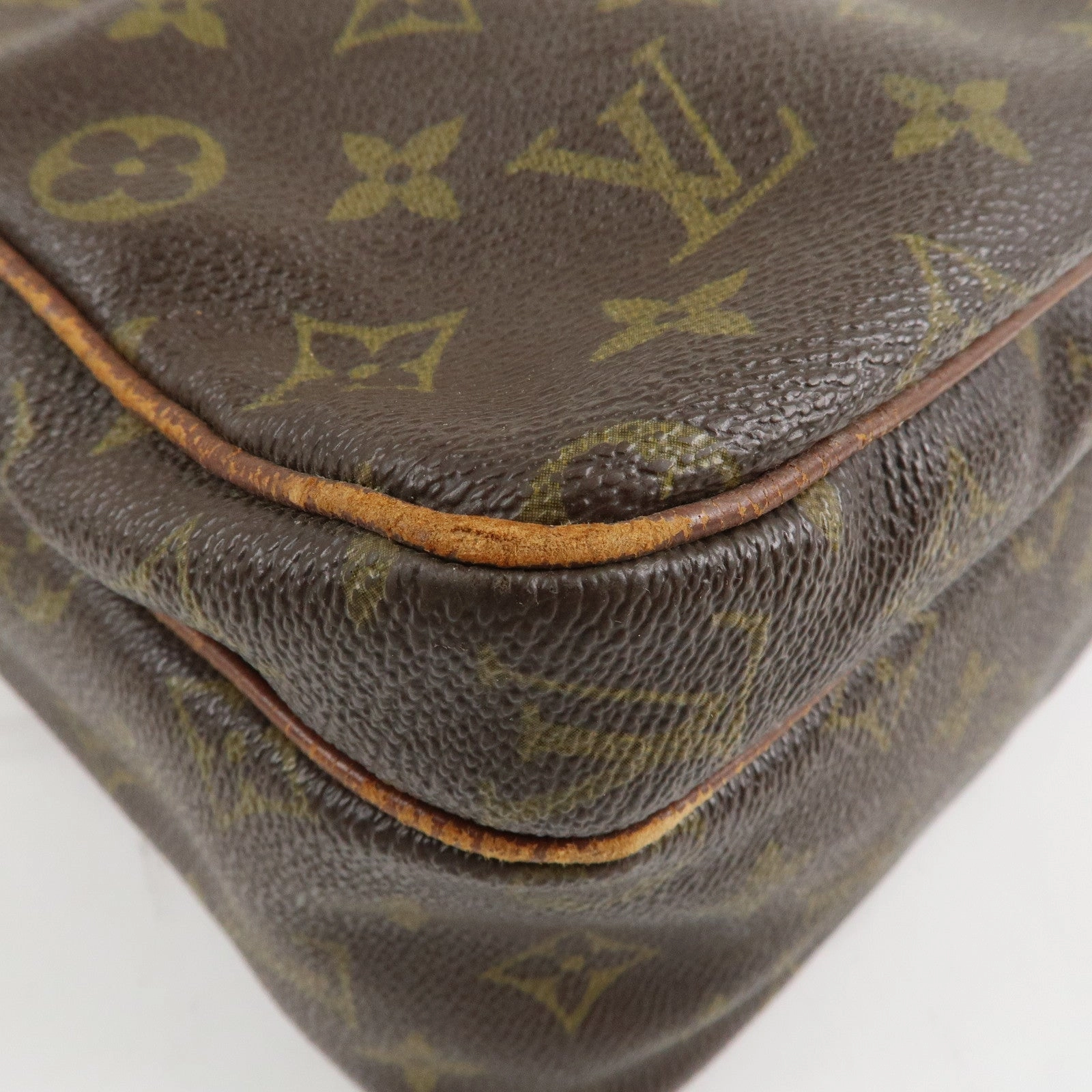 Louis Vuitton Monogram Nile Shoulder Bag Crossbody Bag M45244