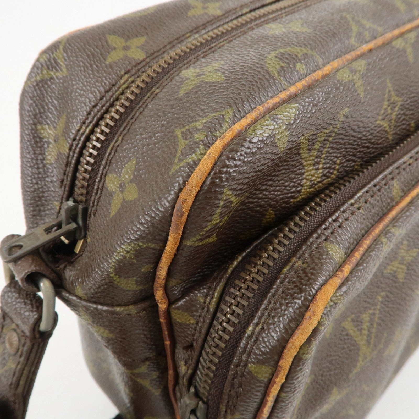 Louis Vuitton Monogram Nile Shoulder Bag Crossbody Bag M45244