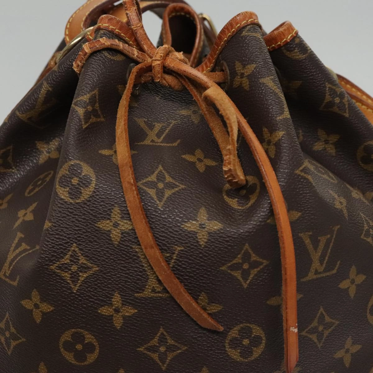 LOUIS VUITTON Monogram Noe Shoulder Bag M42224 LV 100427