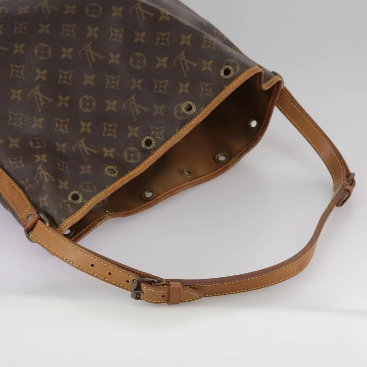 LOUIS VUITTON Monogram Noe Shoulder Bag M42224 LV 105454