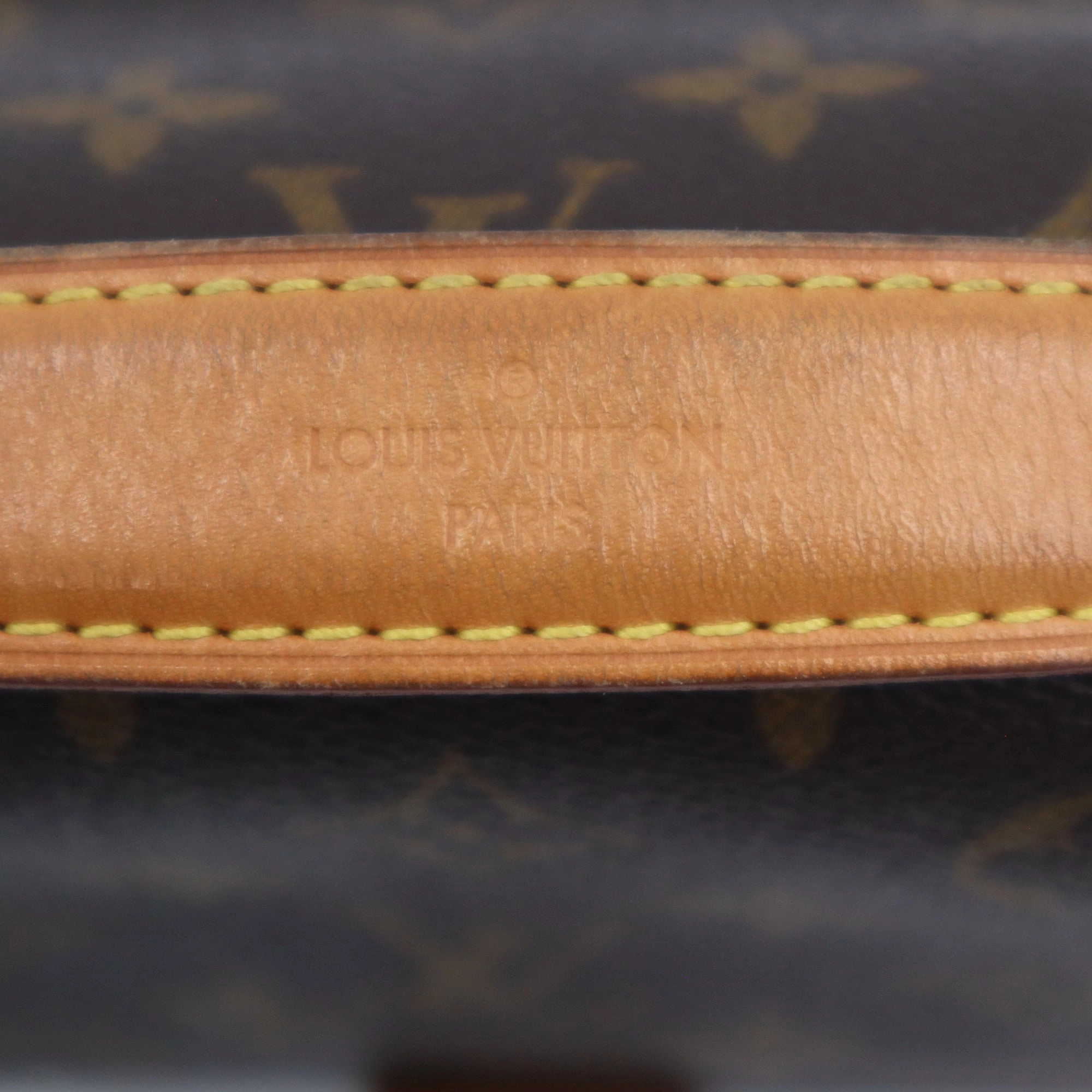Louis Vuitton Monogram Pochette Metis Shoulder Bag DU0126