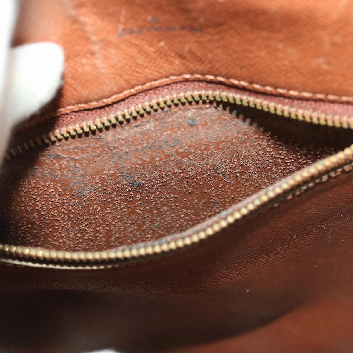 LOUIS VUITTON Monogram Saint Cloud GM Shoulder Bag M51242 LV 39126